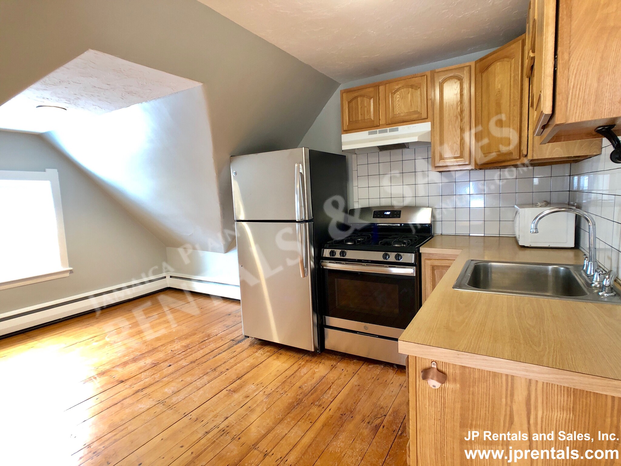 26 Boylston St, Jamaica Plain