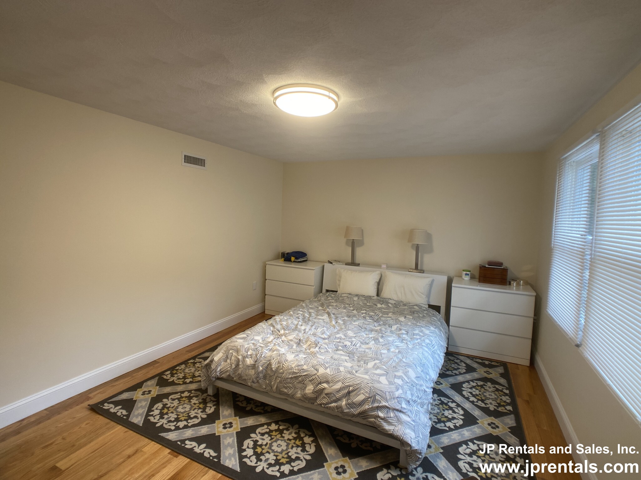 3 bed, 1.5 bath apartment for rent at 28 Spring Park Ave Unit CO, Jamaica Plain — photo 12 of 21