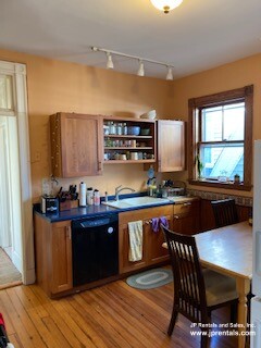 64 Wyman St, Jamaica Plain