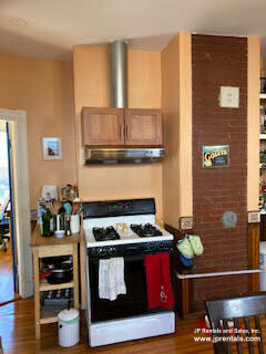 64 Wyman St, Jamaica Plain