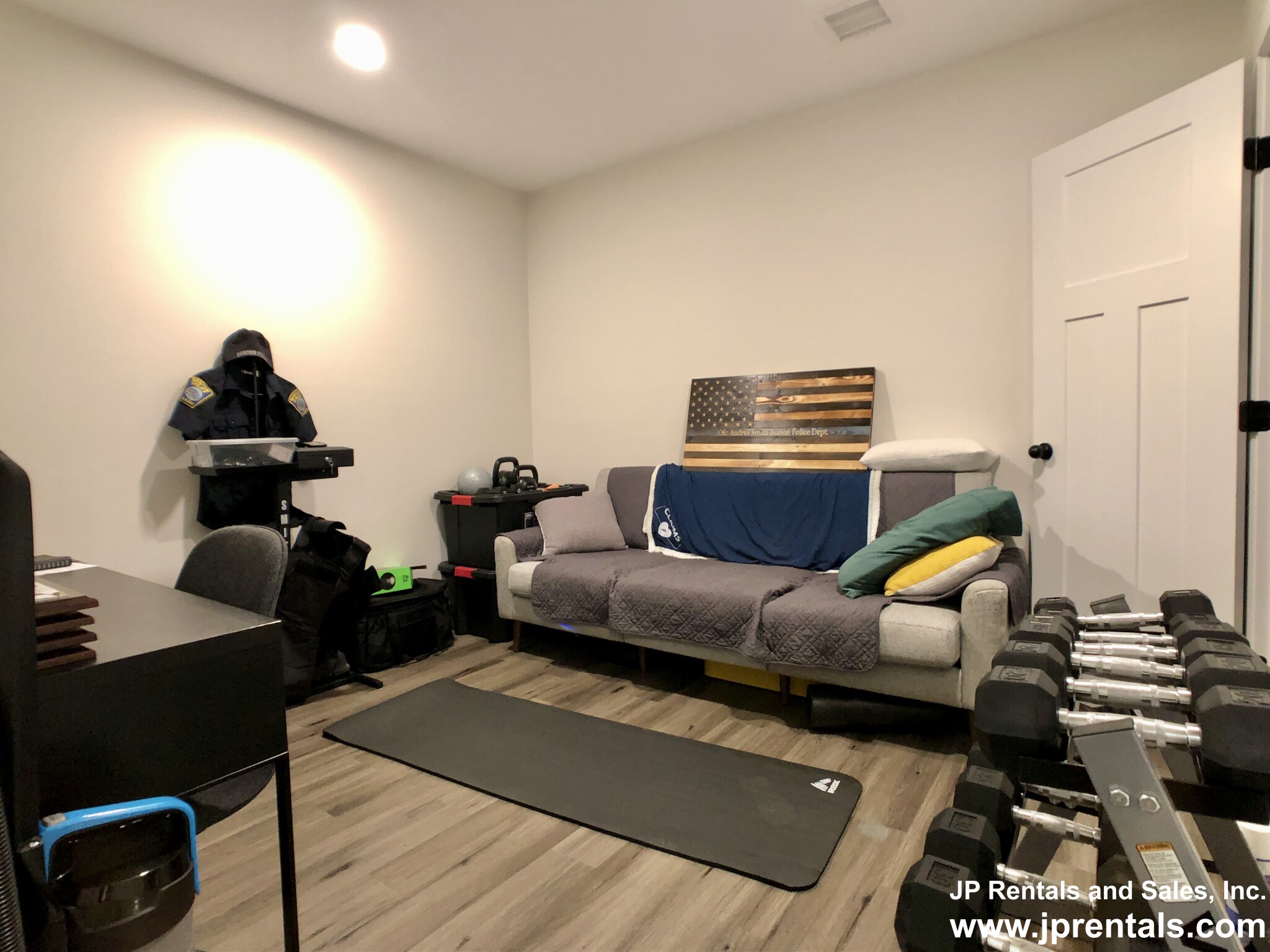 317 Belgrade Ave, Roslindale