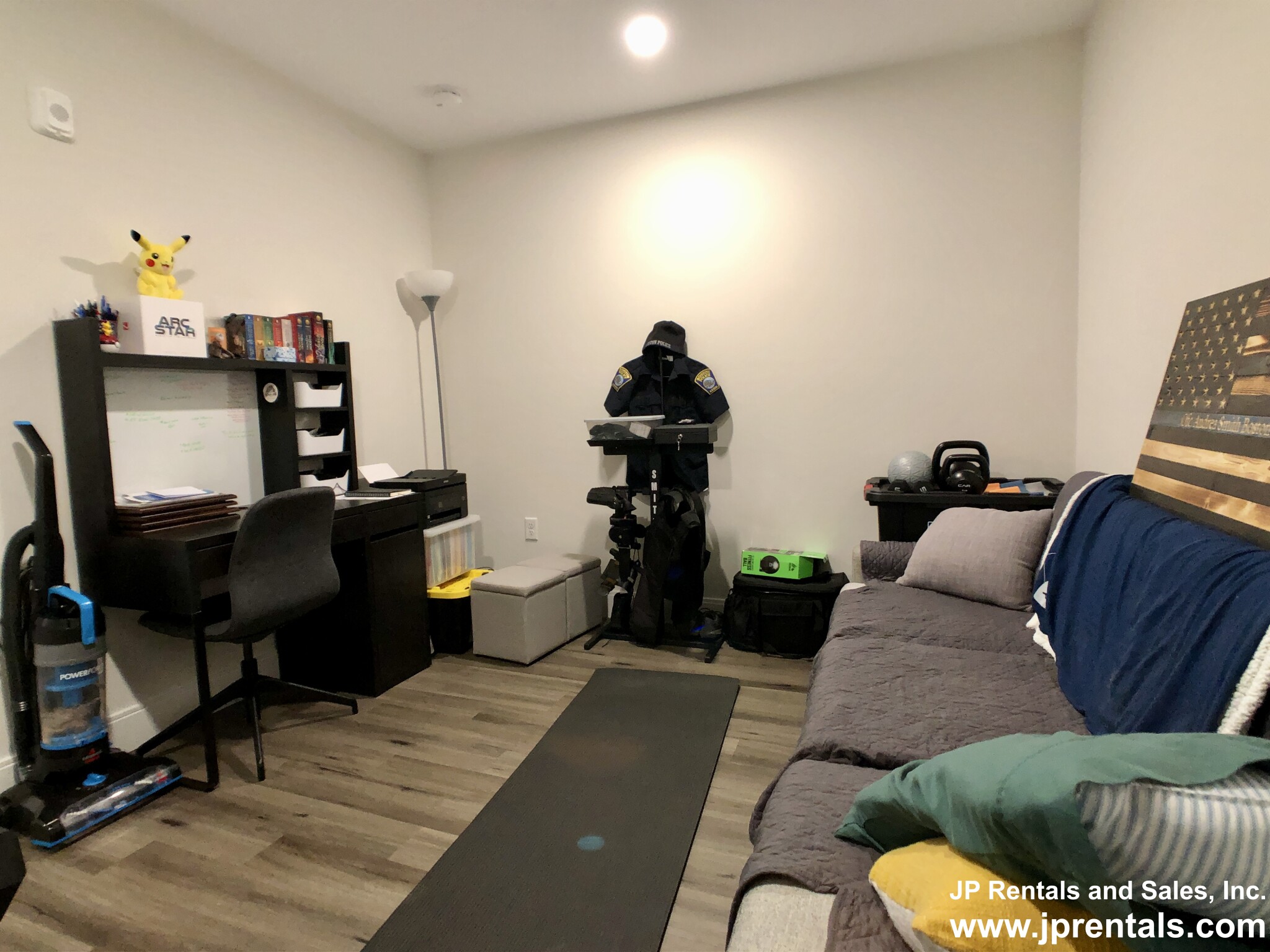 317 Belgrade Ave, Roslindale