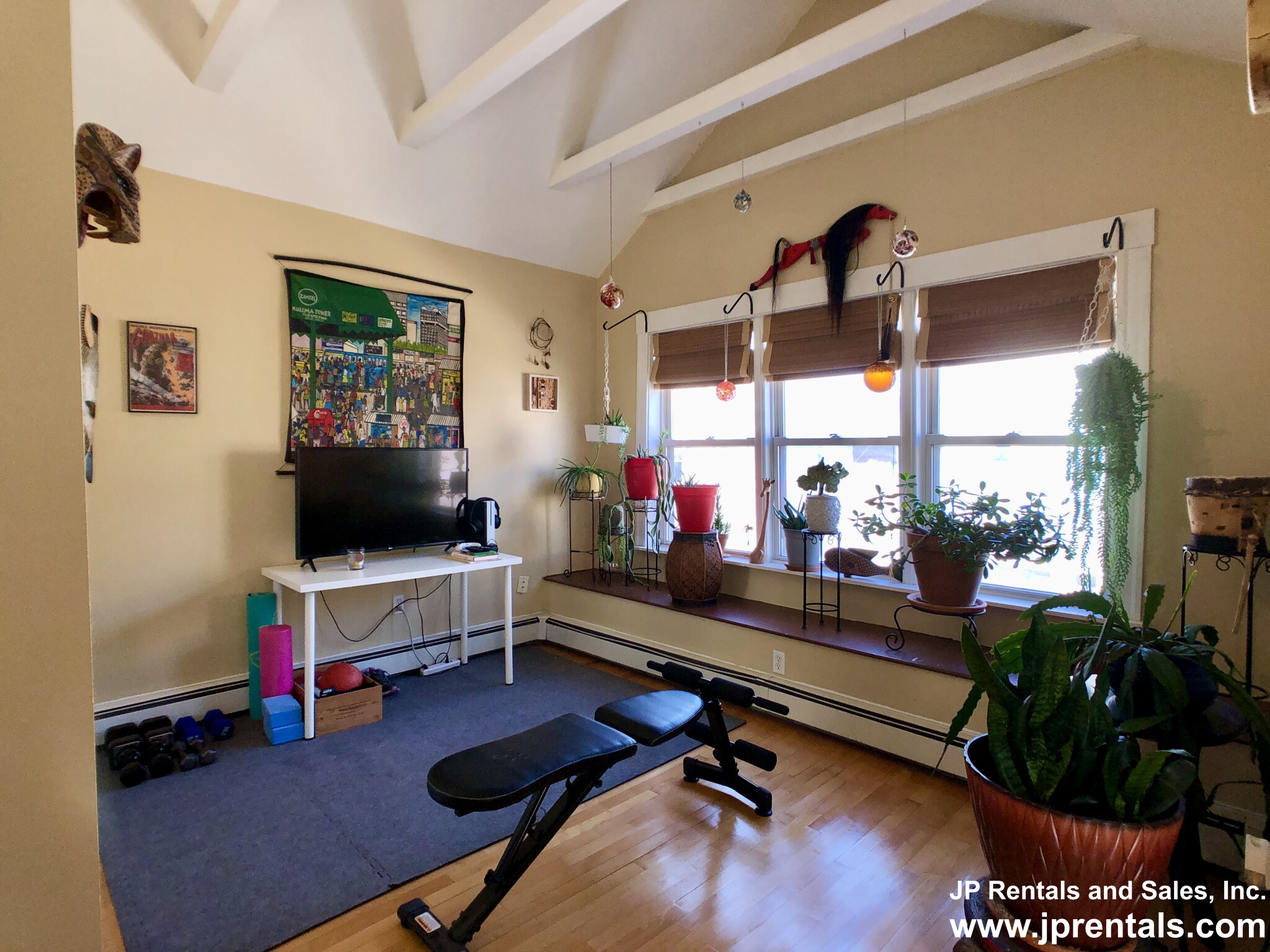 4 bed, 3 bath apartment for rent at 5 Parkwood Ter Unit 1 CO, Jamaica Plain — photo 10 of 26
