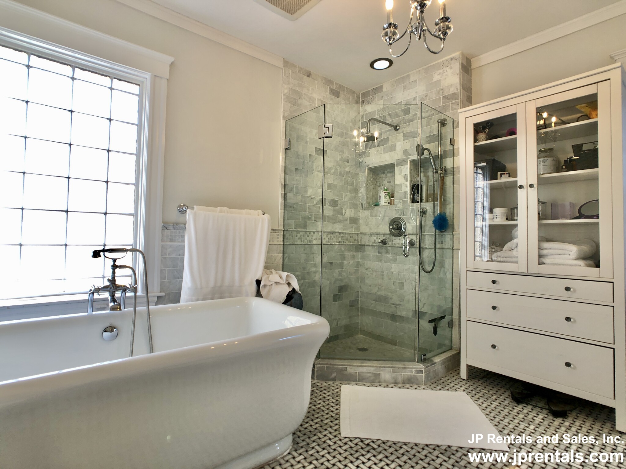 4 bed, 3 bath apartment for rent at 5 Parkwood Ter Unit 1 CO, Jamaica Plain — photo 16 of 26
