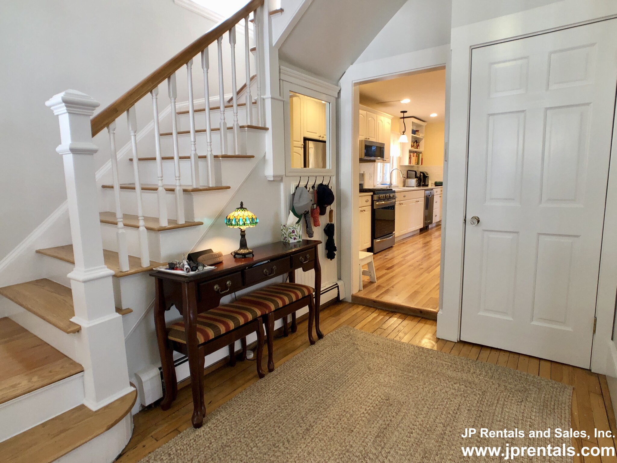 4 bed, 3 bath apartment for rent at 5 Parkwood Ter Unit 1 CO, Jamaica Plain — photo 9 of 26