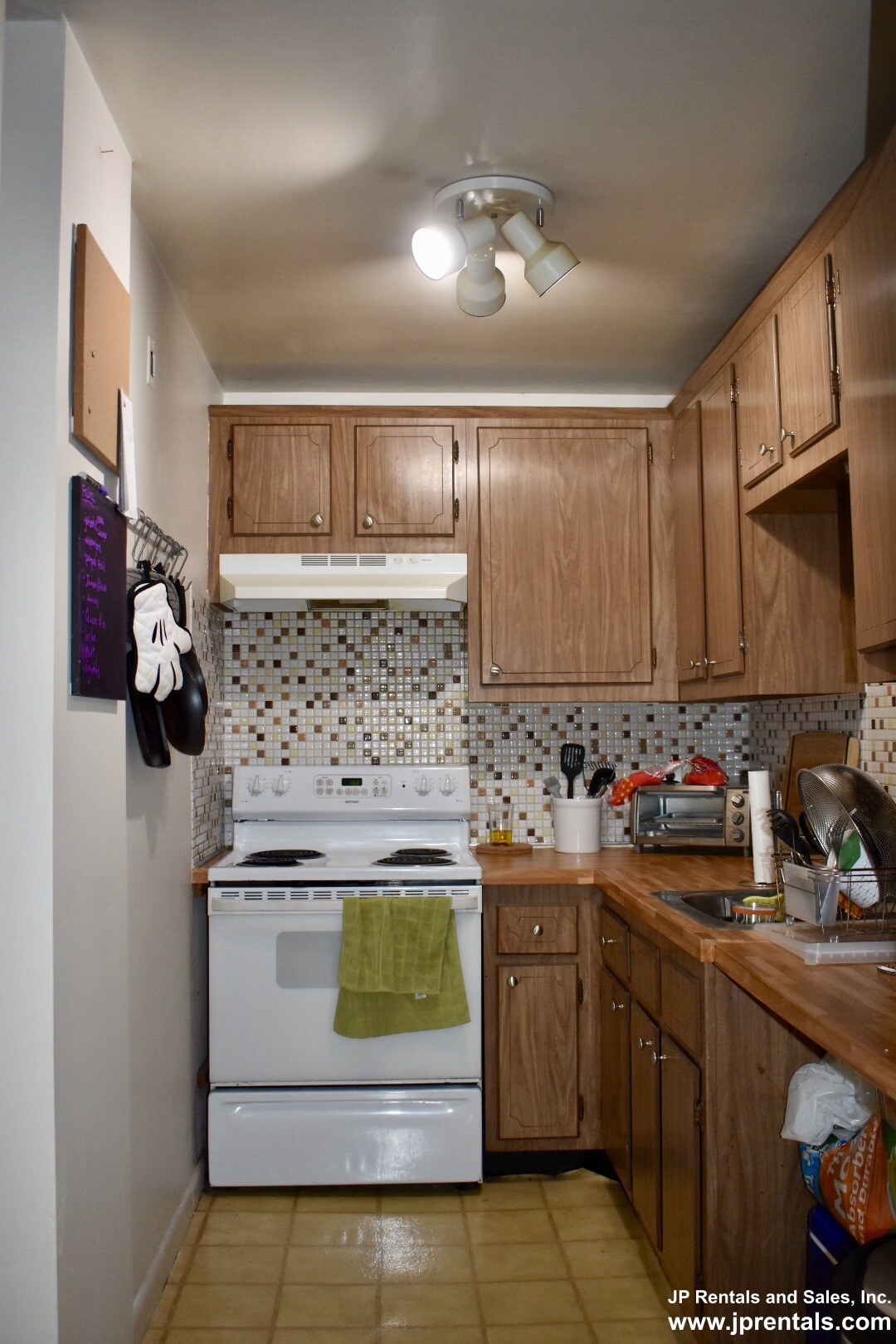 1 bed, 1 bath apartment for rent at 804 Centre St Unit 206 CO, Jamaica Plain — photo 5 of 10
