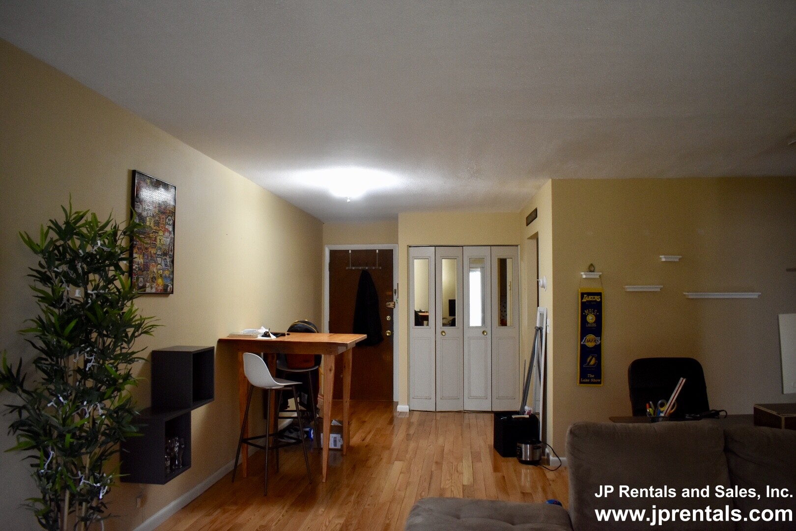 1 bed, 1 bath apartment for rent at 804 Centre St Unit 206 CO, Jamaica Plain — photo 4 of 10