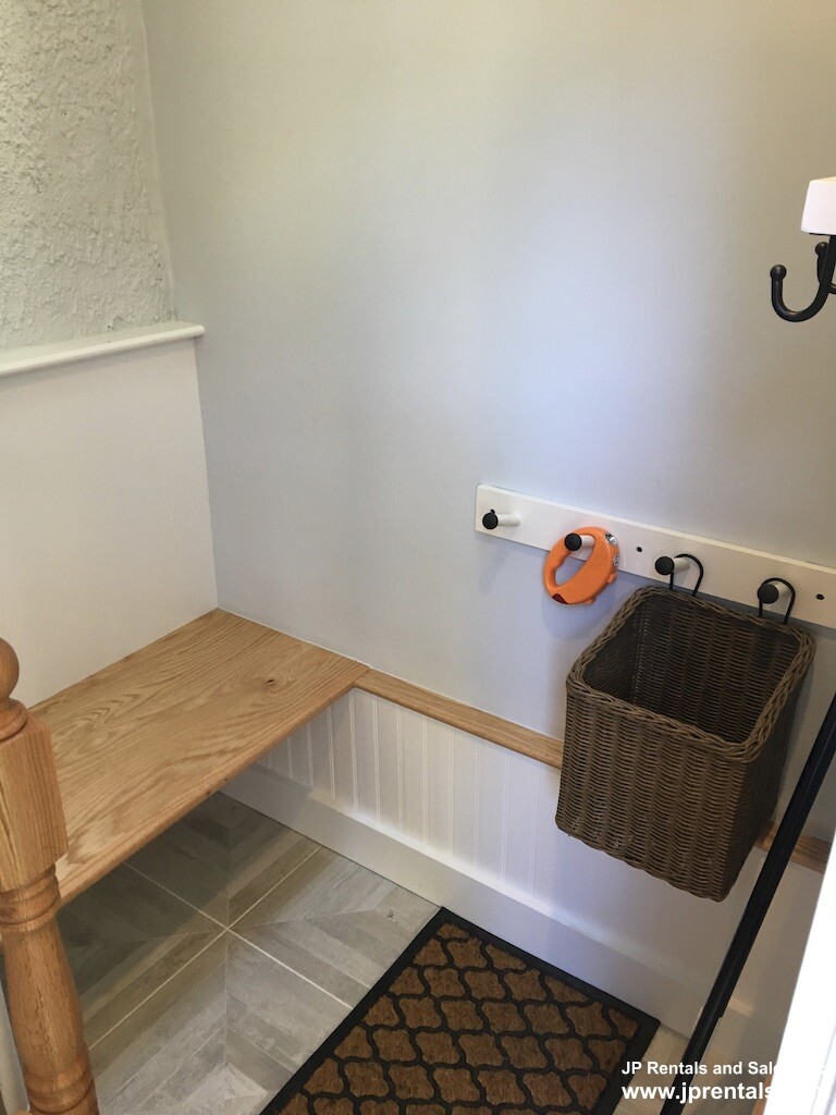Studio bed, 1 bath apartment for rent at 5 Parkwood Ter Unit B, Jamaica Plain — photo 20 of 20