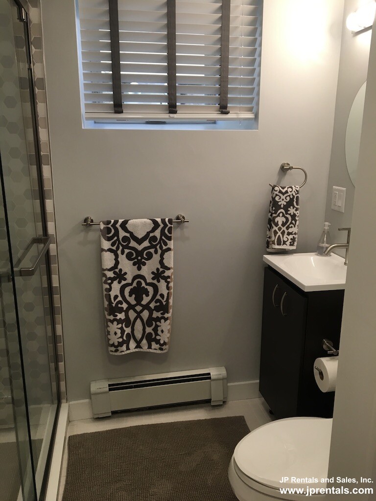 Studio bed, 1 bath apartment for rent at 5 Parkwood Ter Unit B, Jamaica Plain — photo 13 of 20