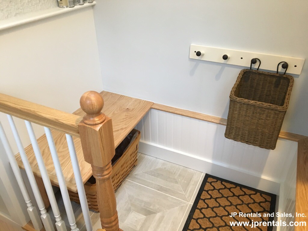 Studio bed, 1 bath apartment for rent at 5 Parkwood Ter Unit B, Jamaica Plain — photo 12 of 20