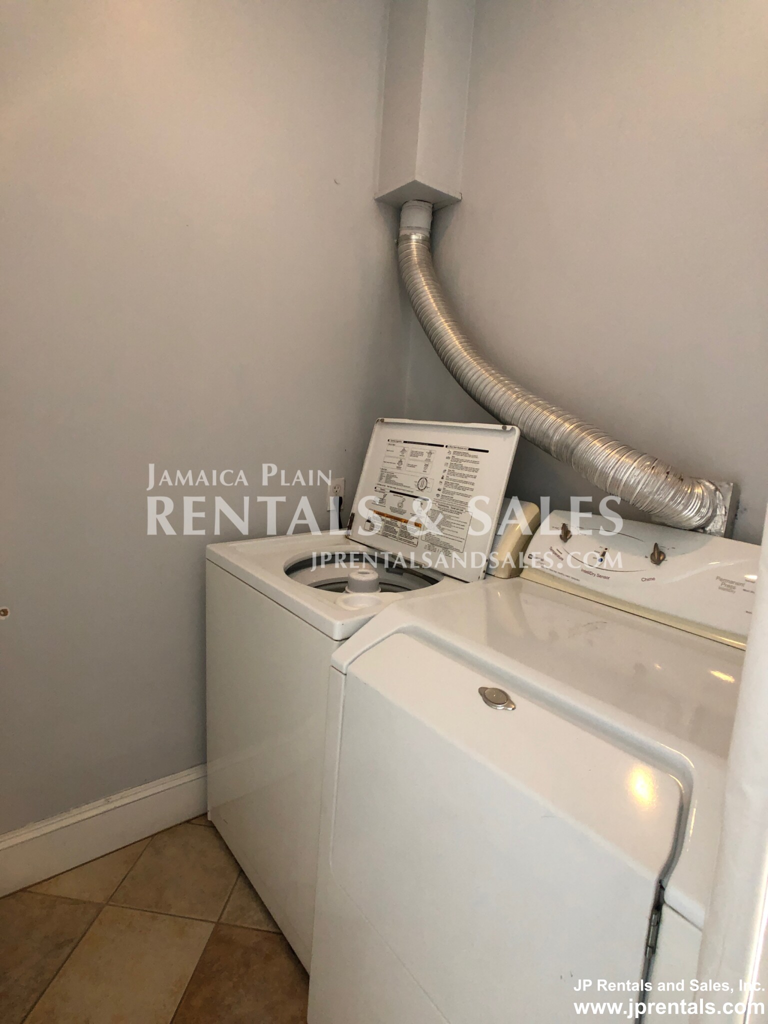 480 Jamaicaway, Jamaica Plain