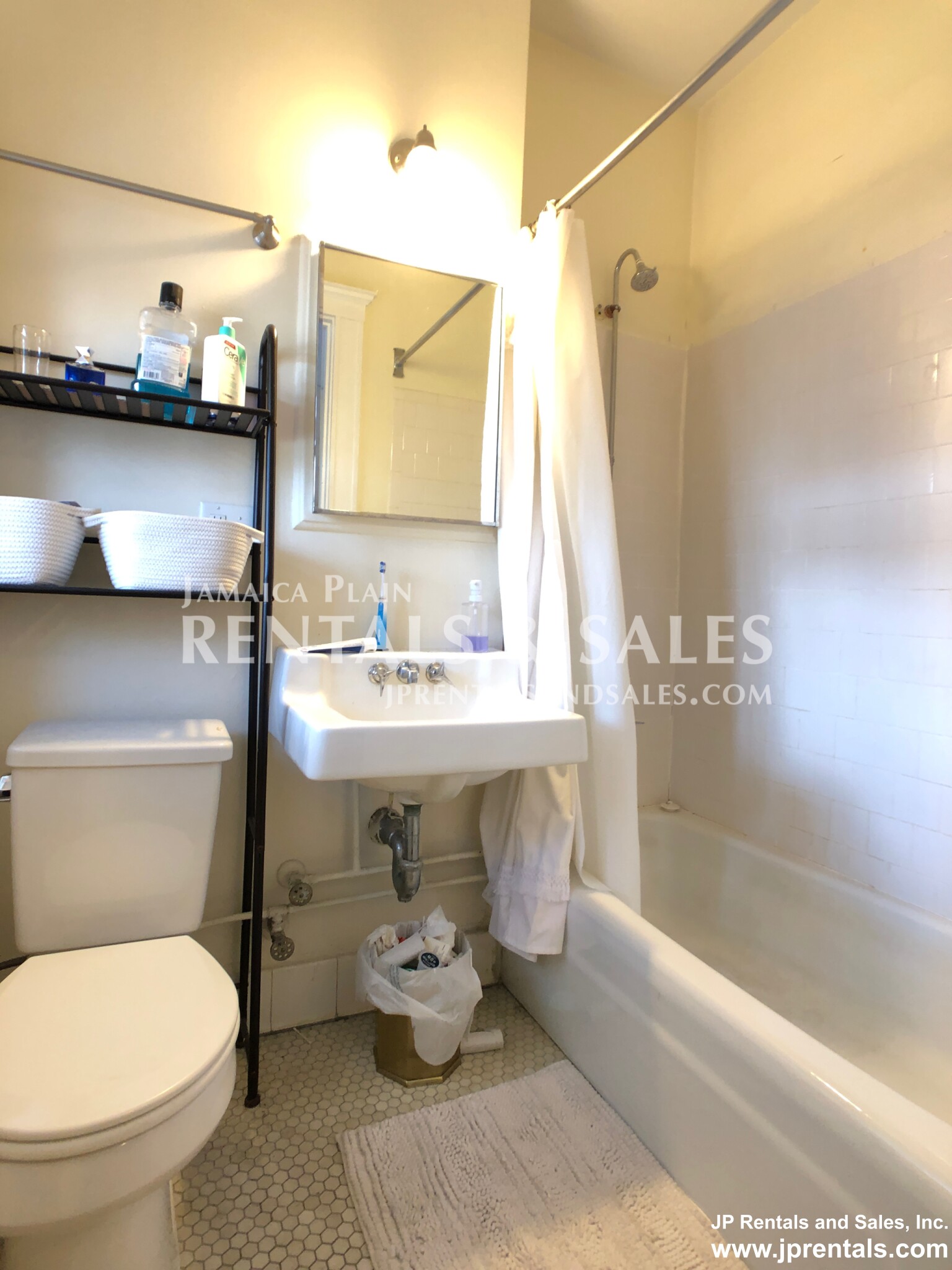 480 Jamaicaway, Jamaica Plain