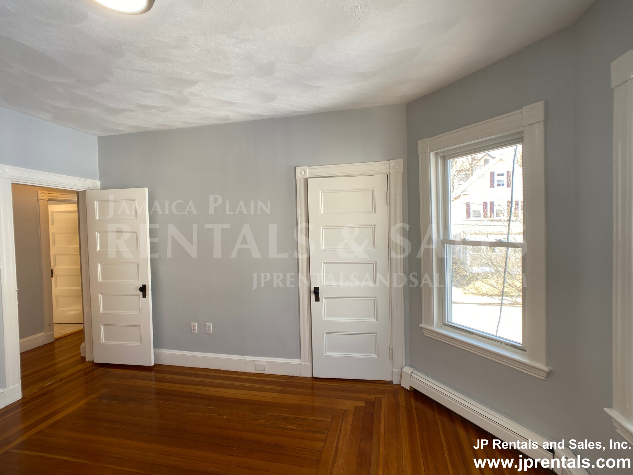 154 Poplar St, Roslindale
