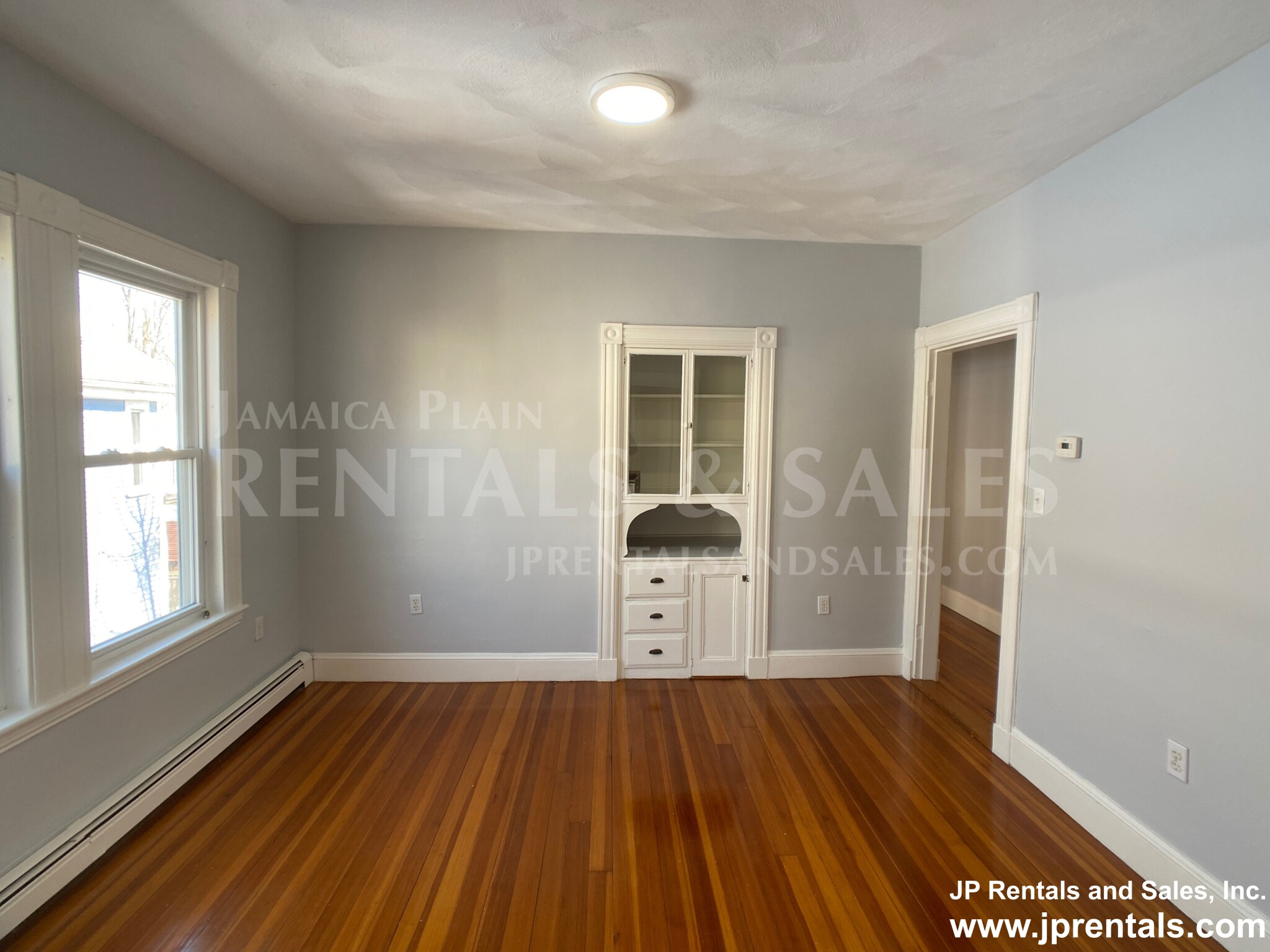 154 Poplar St, Roslindale