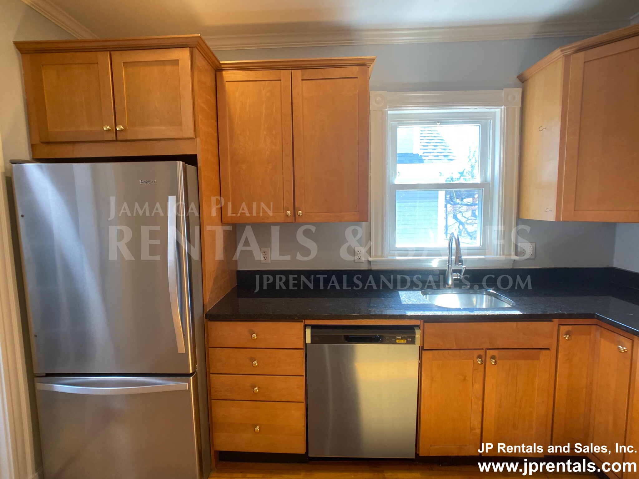 154 Poplar St, Roslindale