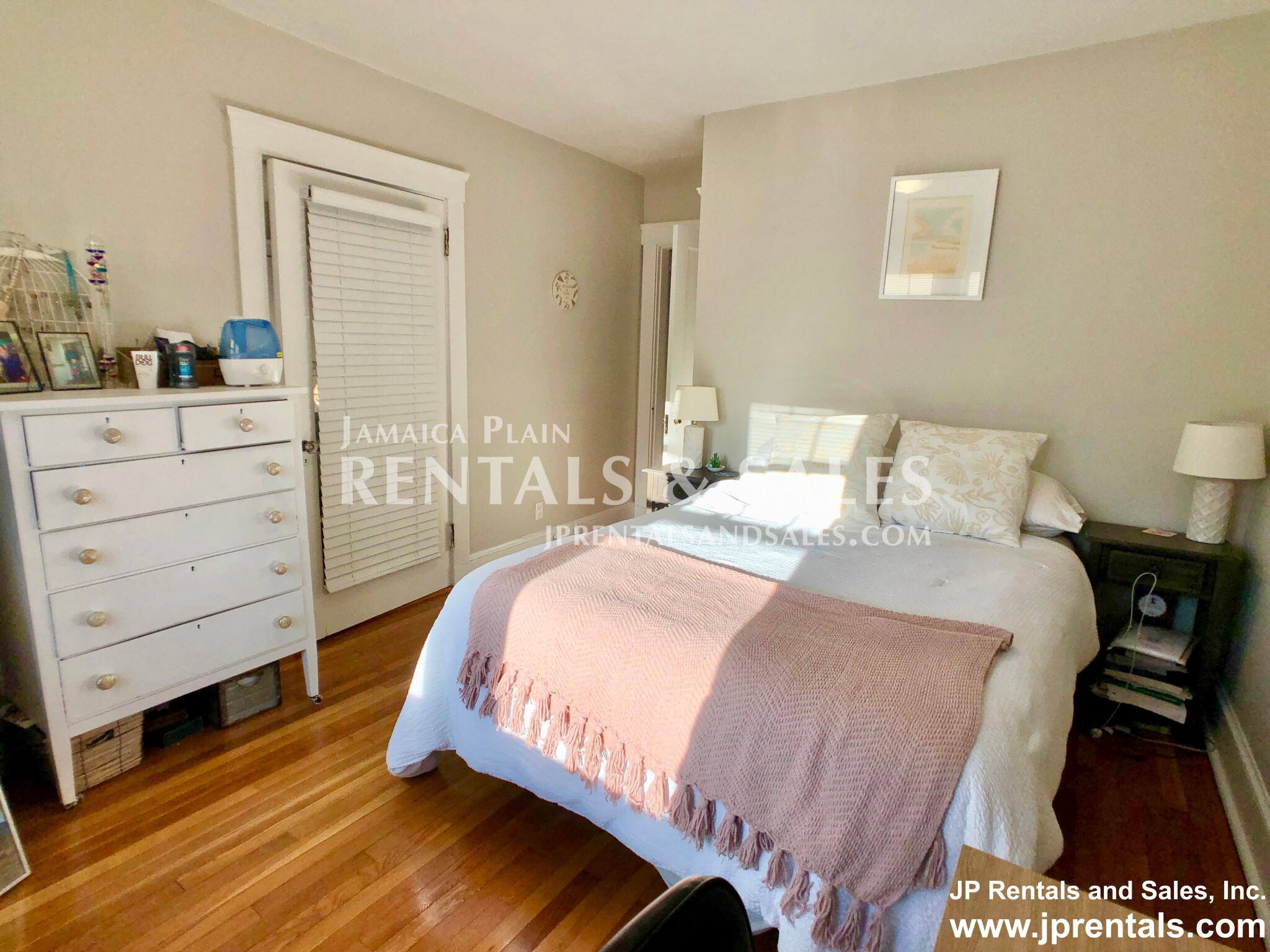 136 Arborway, Jamaica Plain