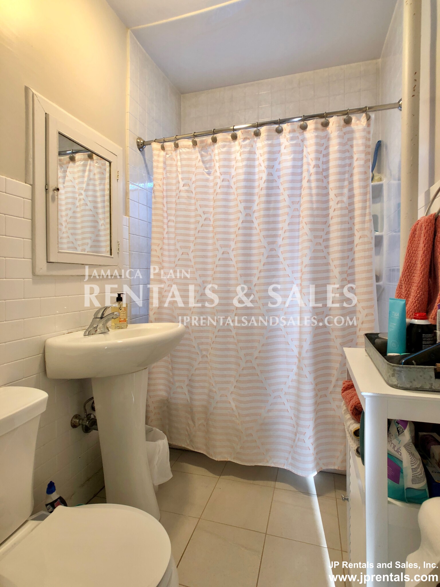 136 Arborway, Jamaica Plain