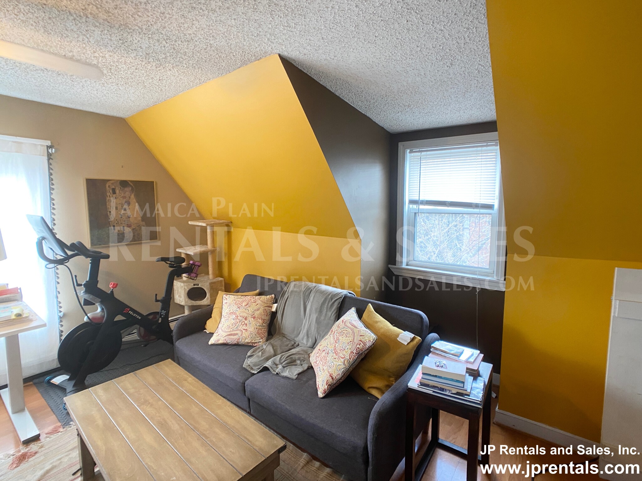 51 Cornwall St, Jamaica Plain