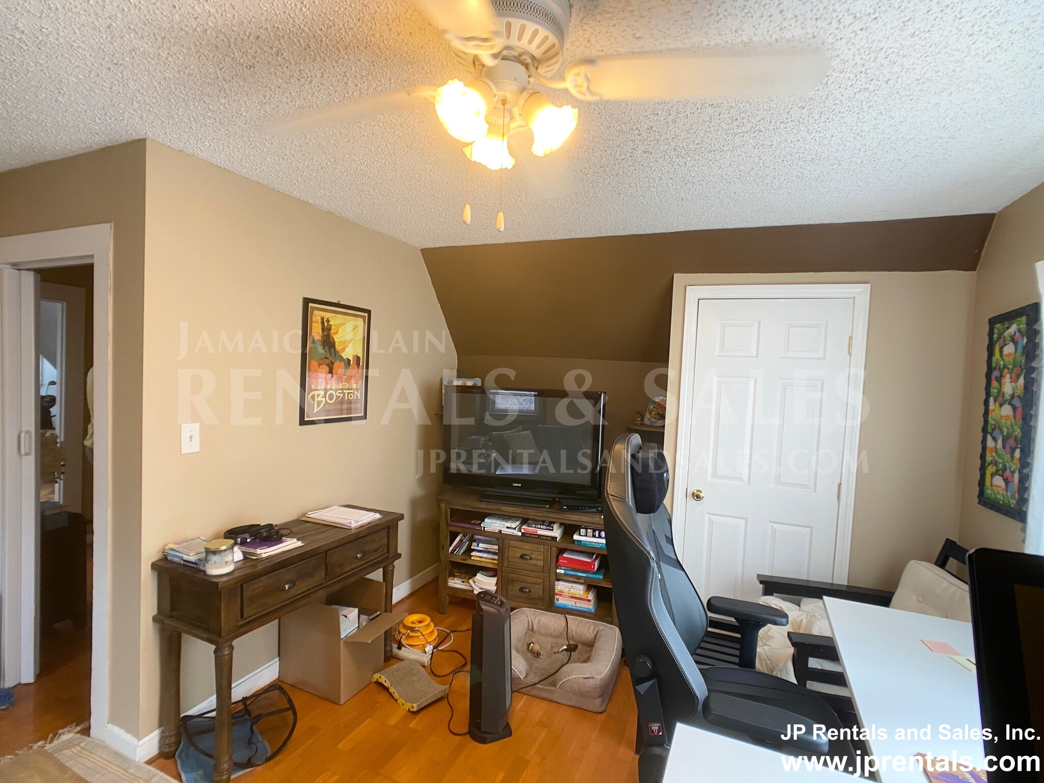 51 Cornwall St, Jamaica Plain