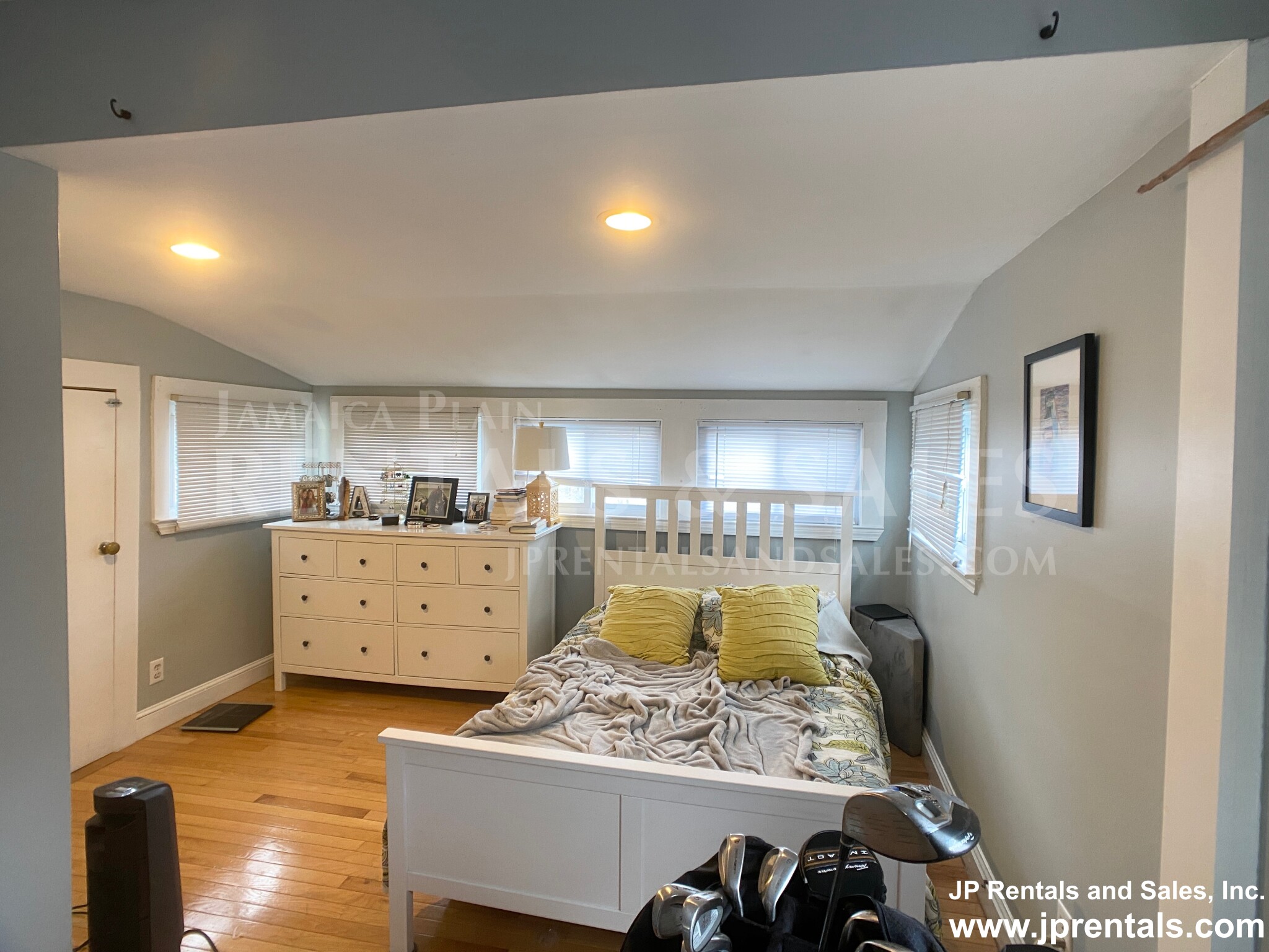 51 Cornwall St, Jamaica Plain