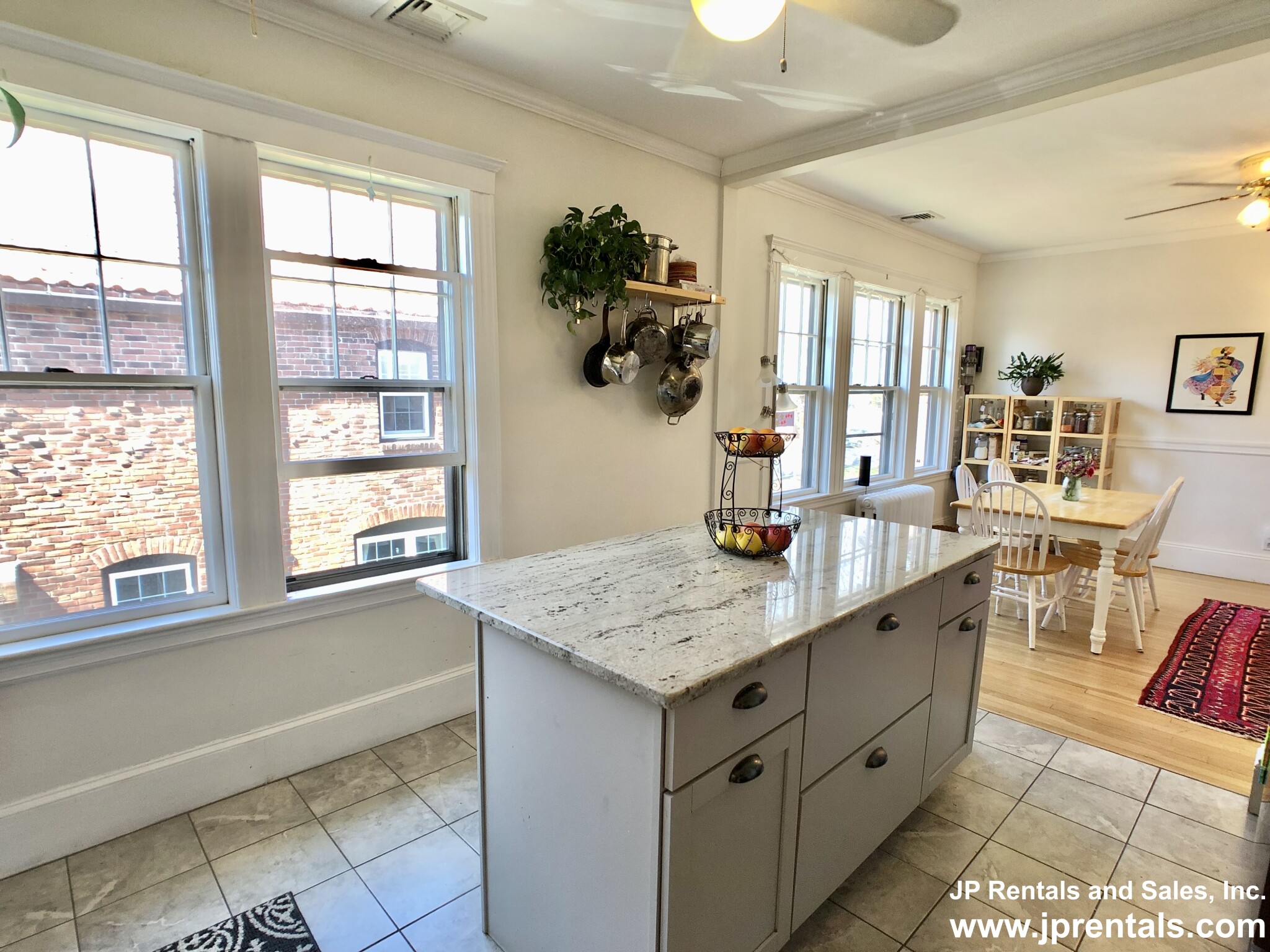 32 Lakeville Rd, Jamaica Plain