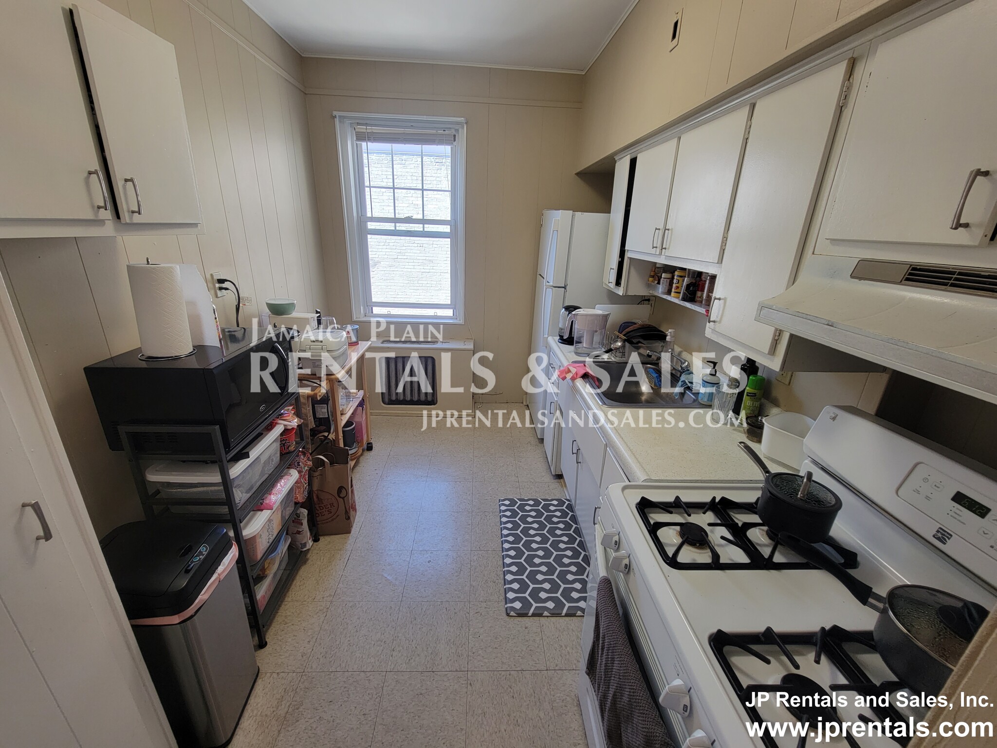 2001 Commonwealth Ave, Brighton