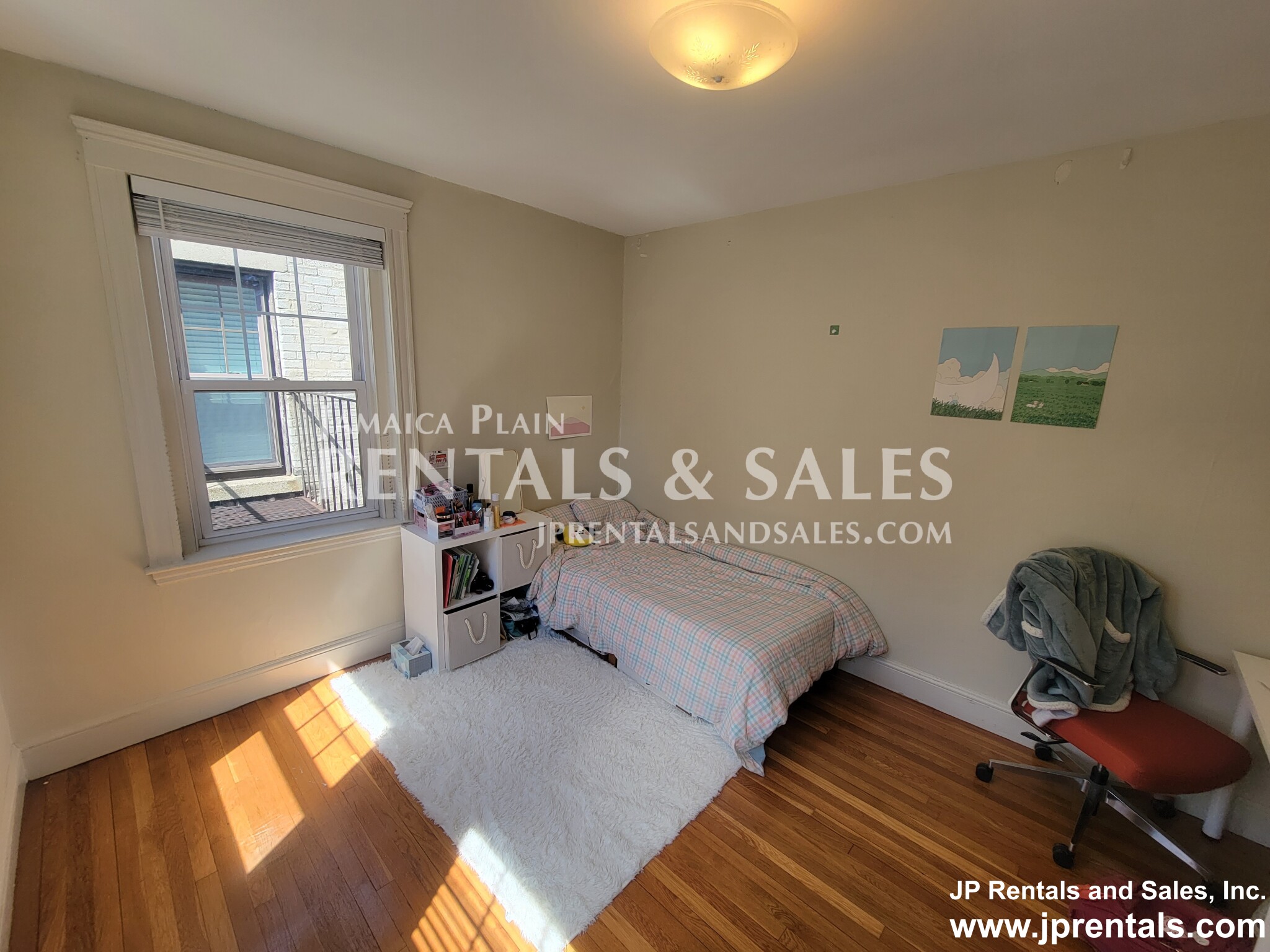 2001 Commonwealth Ave, Brighton