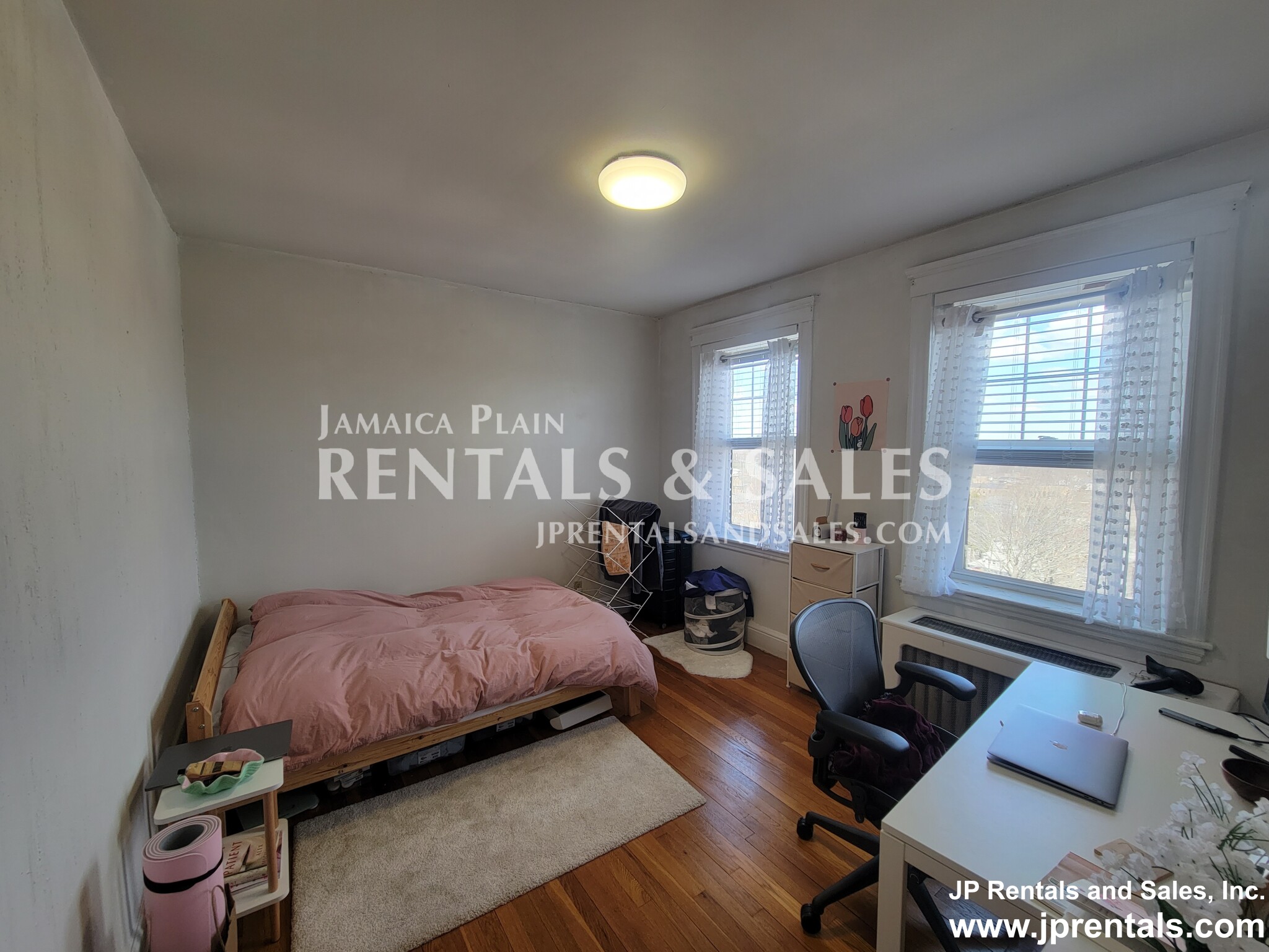 2001 Commonwealth Ave, Brighton