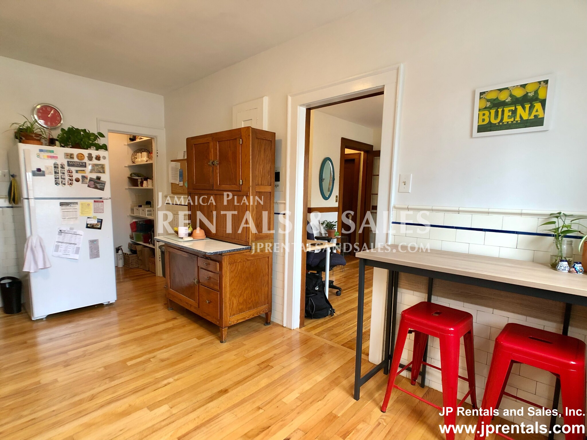 8 Lakeville Rd, Jamaica Plain