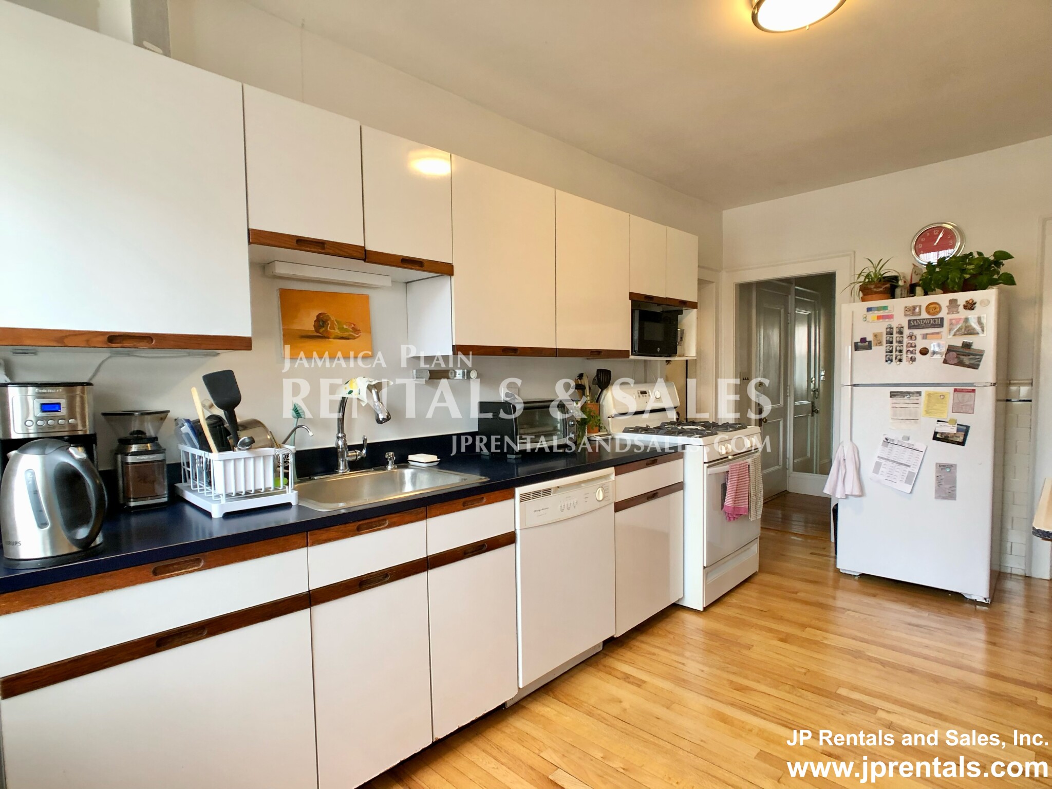 8 Lakeville Rd, Jamaica Plain