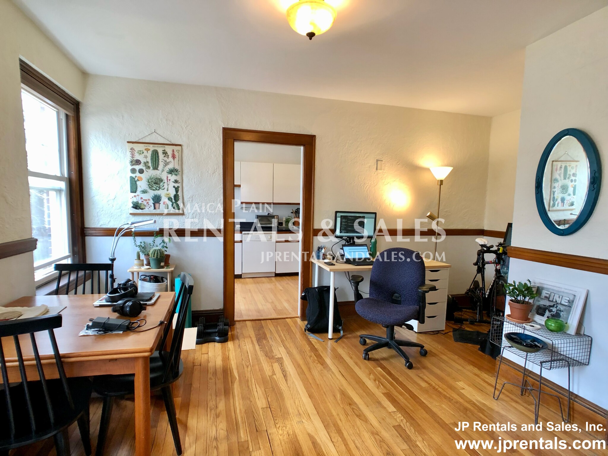 8 Lakeville Rd, Jamaica Plain