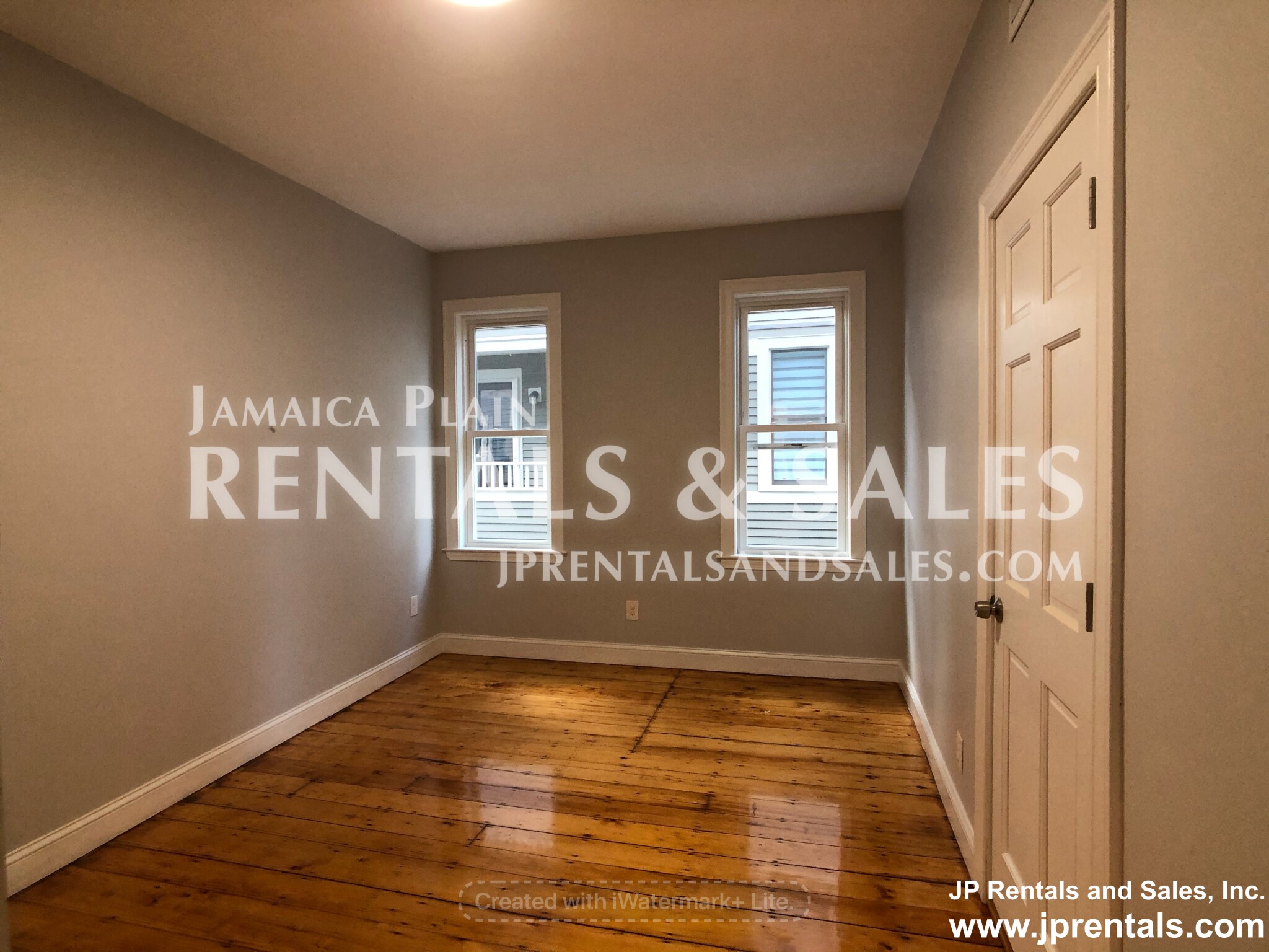 48 Green St, Jamaica Plain