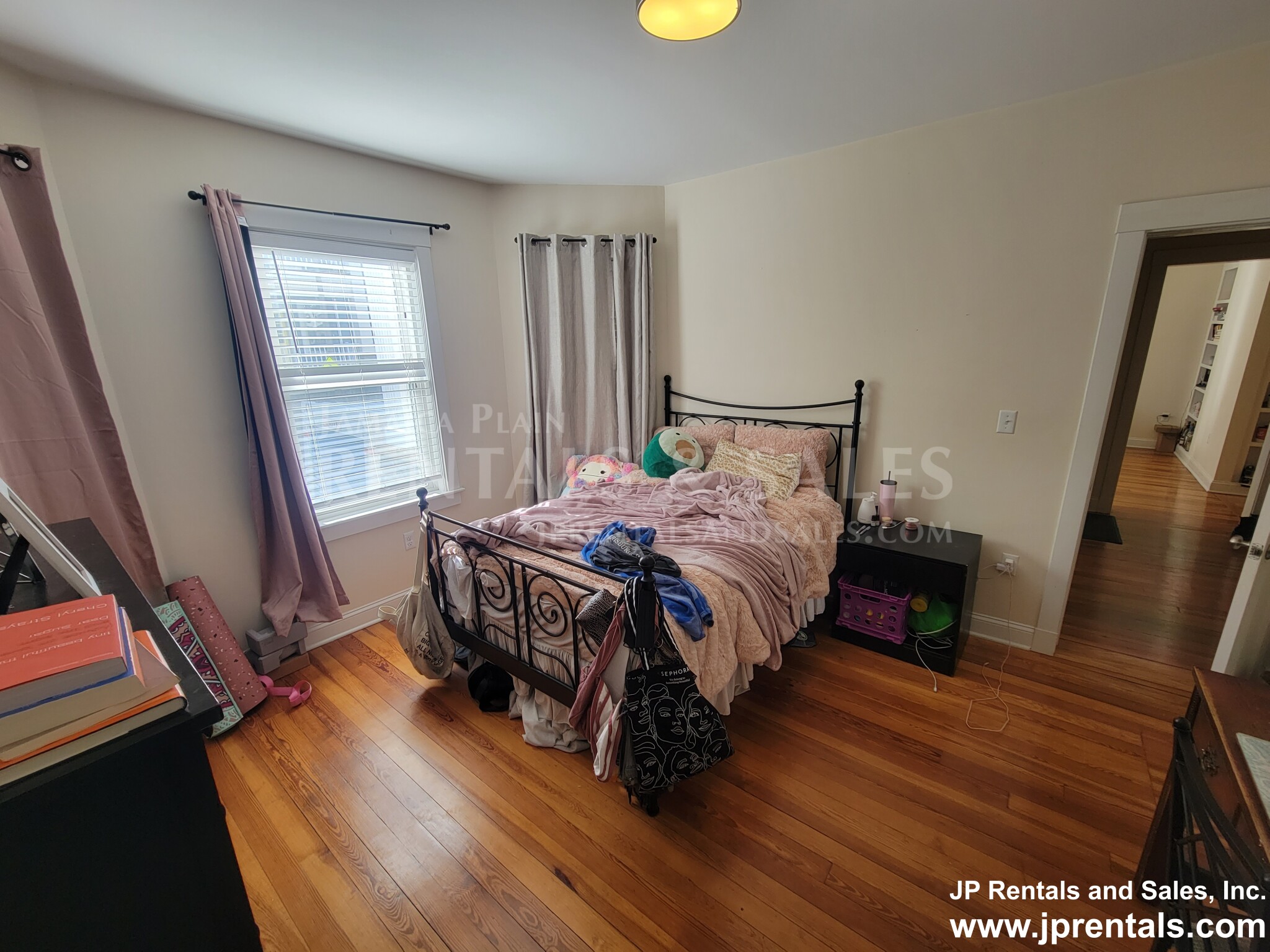 31 Parkton Rd, Jamaica Plain