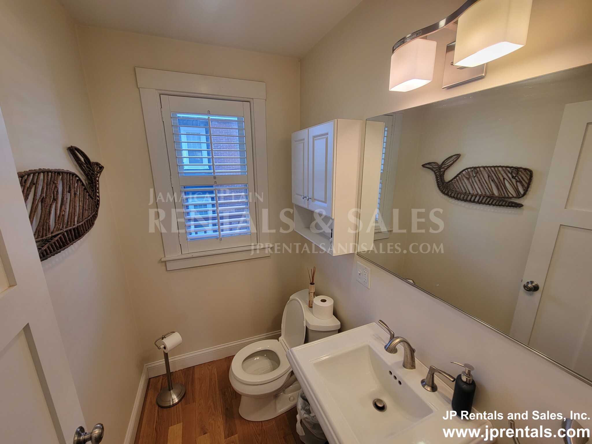 31 Parkton Rd, Jamaica Plain