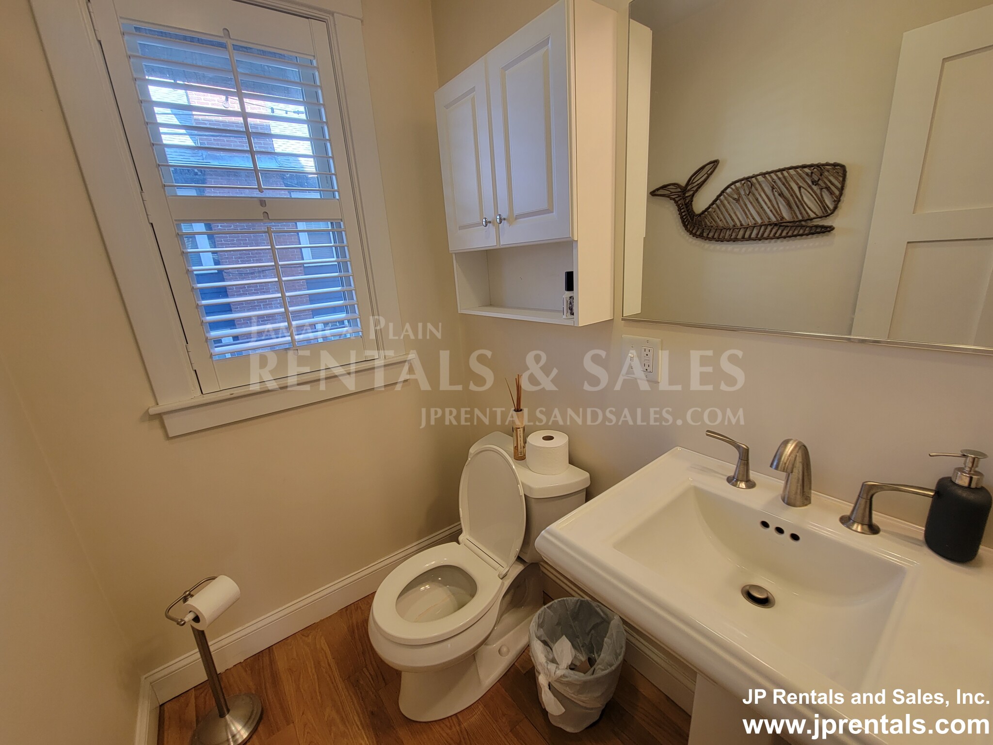 31 Parkton Rd, Jamaica Plain