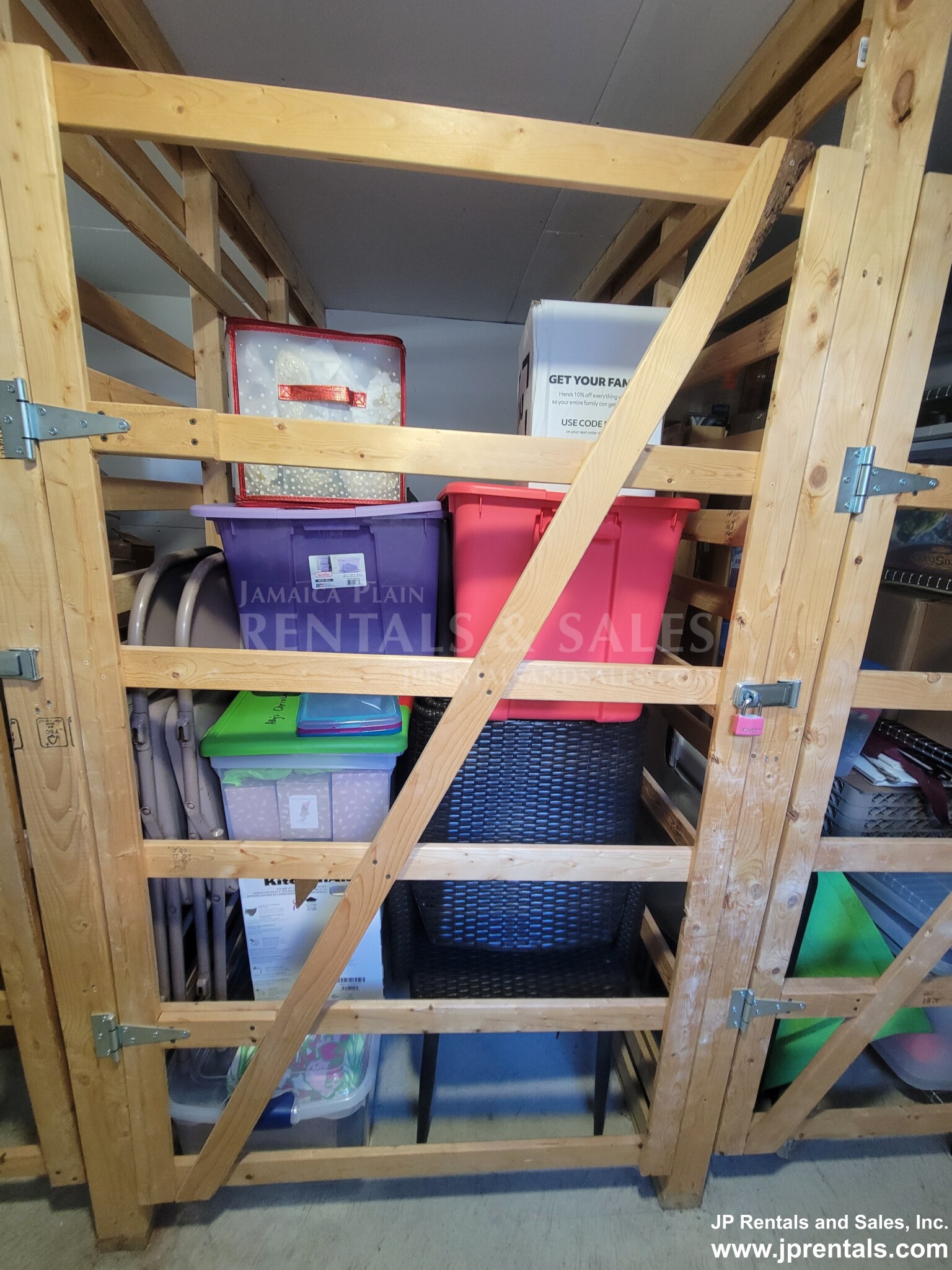 31 Parkton Rd, Jamaica Plain