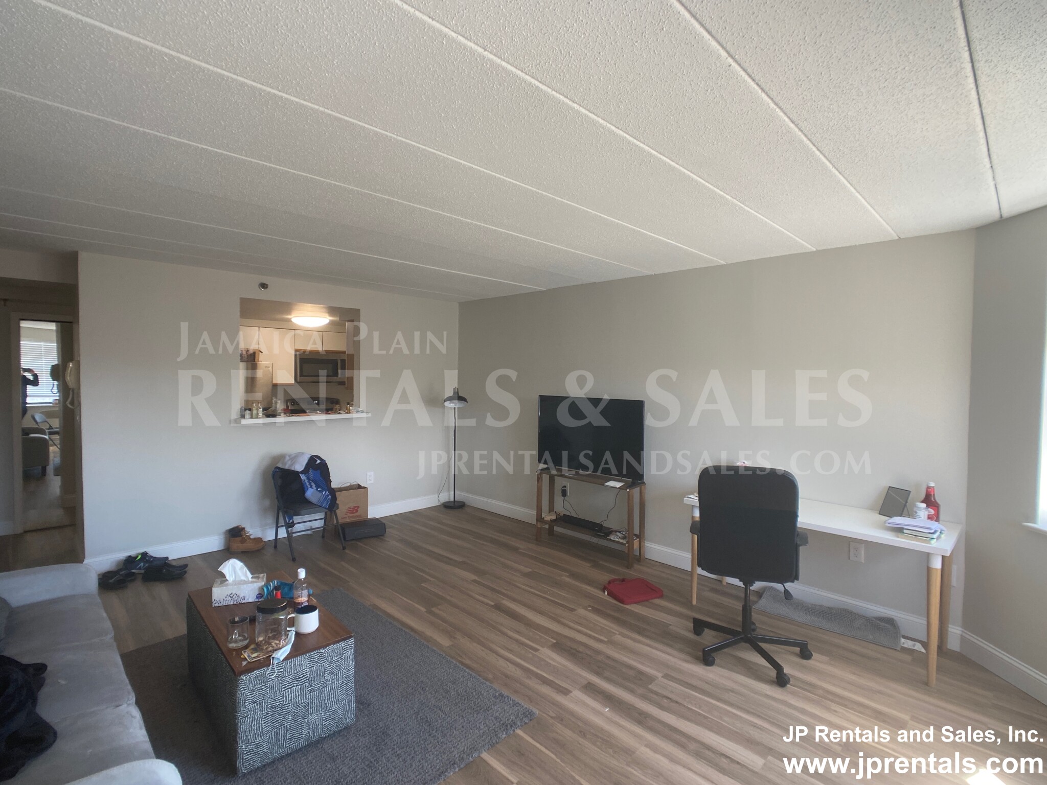 1933 Commonwealth Ave, Brighton