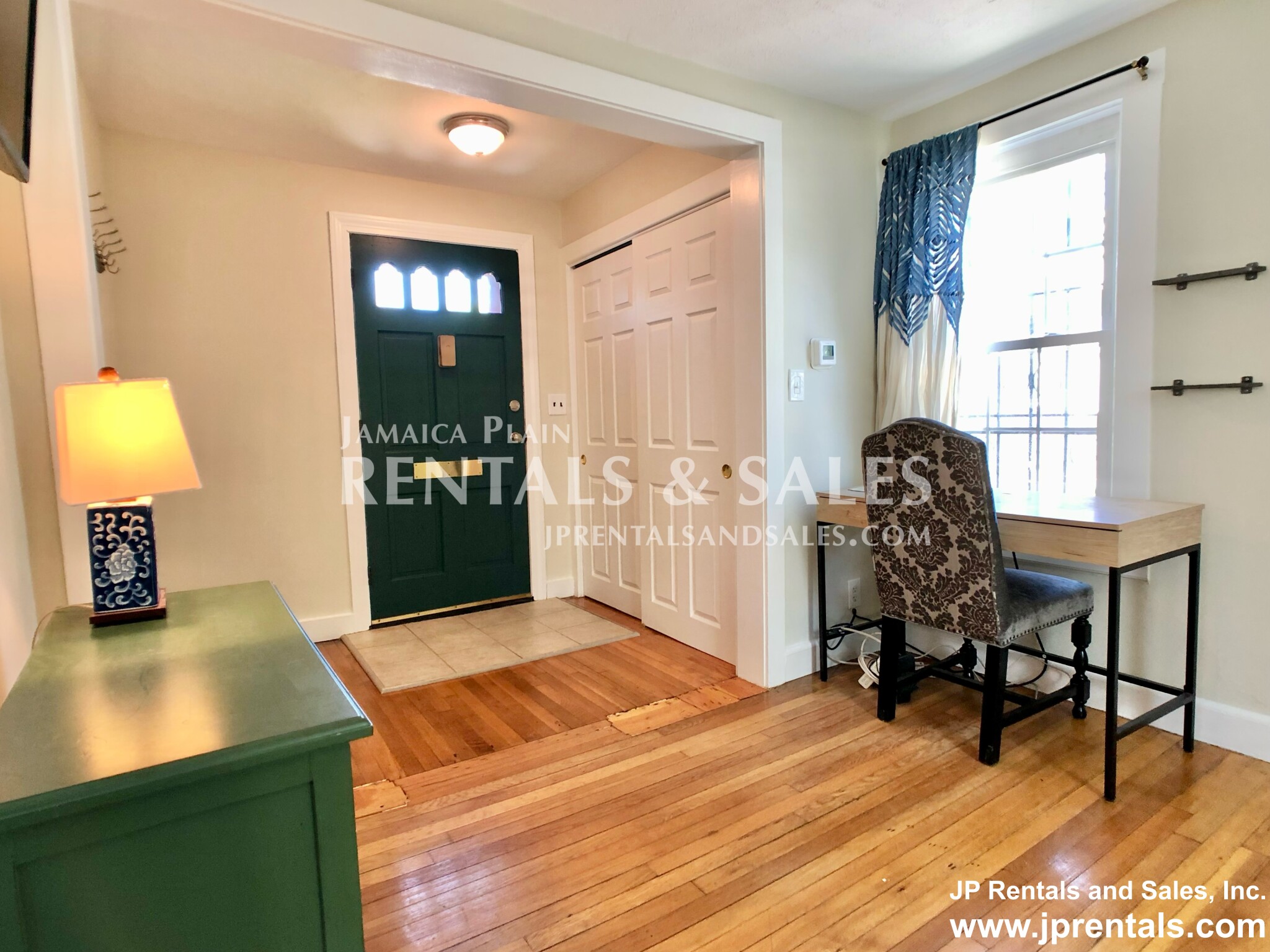 526 Centre St, Jamaica Plain