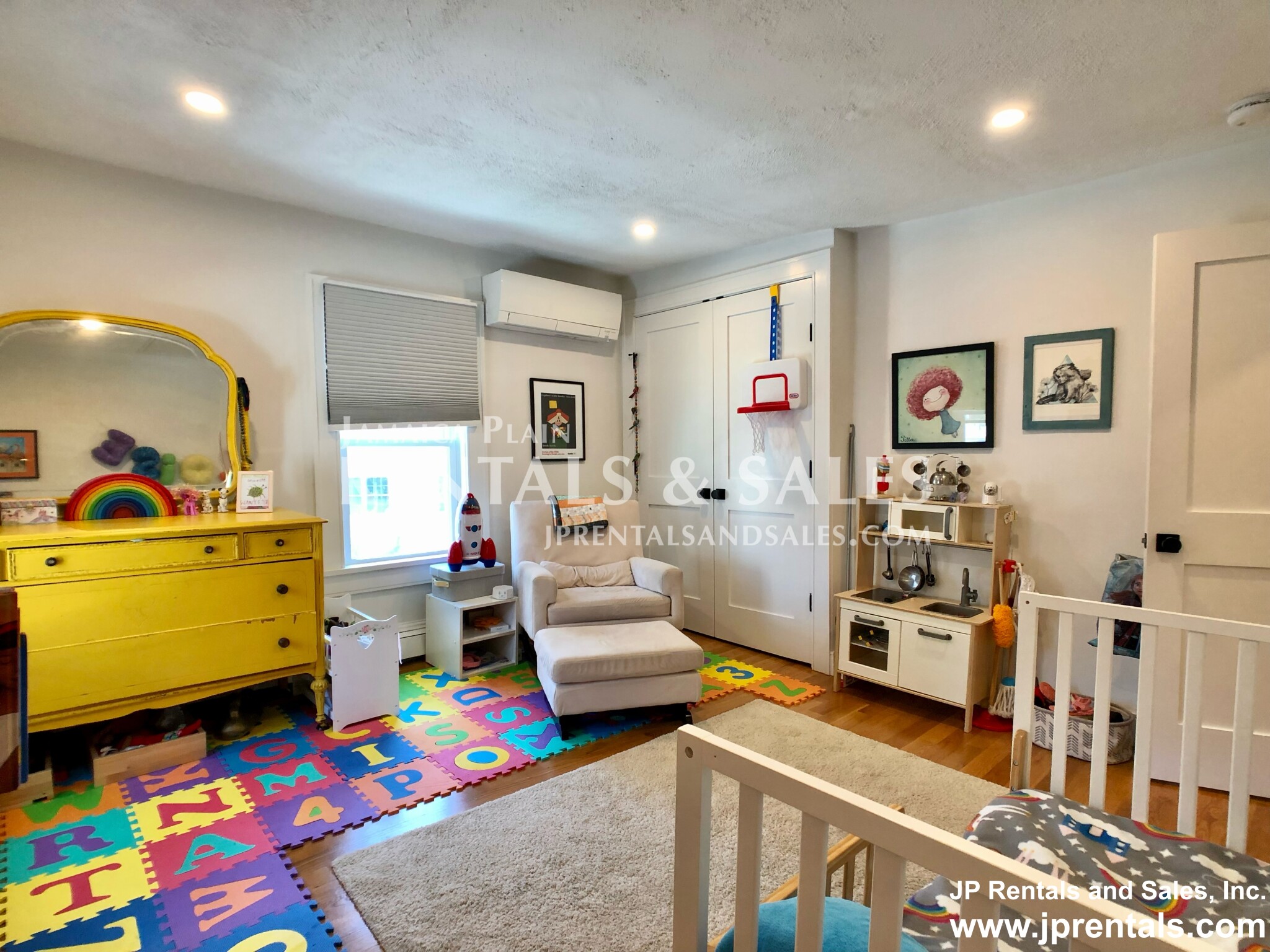 227 Amory St, Jamaica Plain