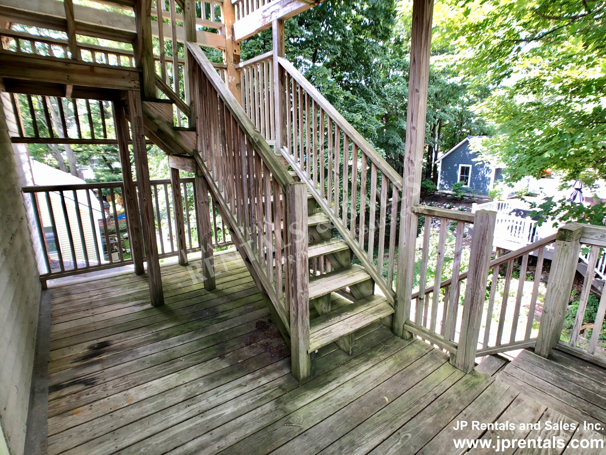 23 Clive St, Jamaica Plain