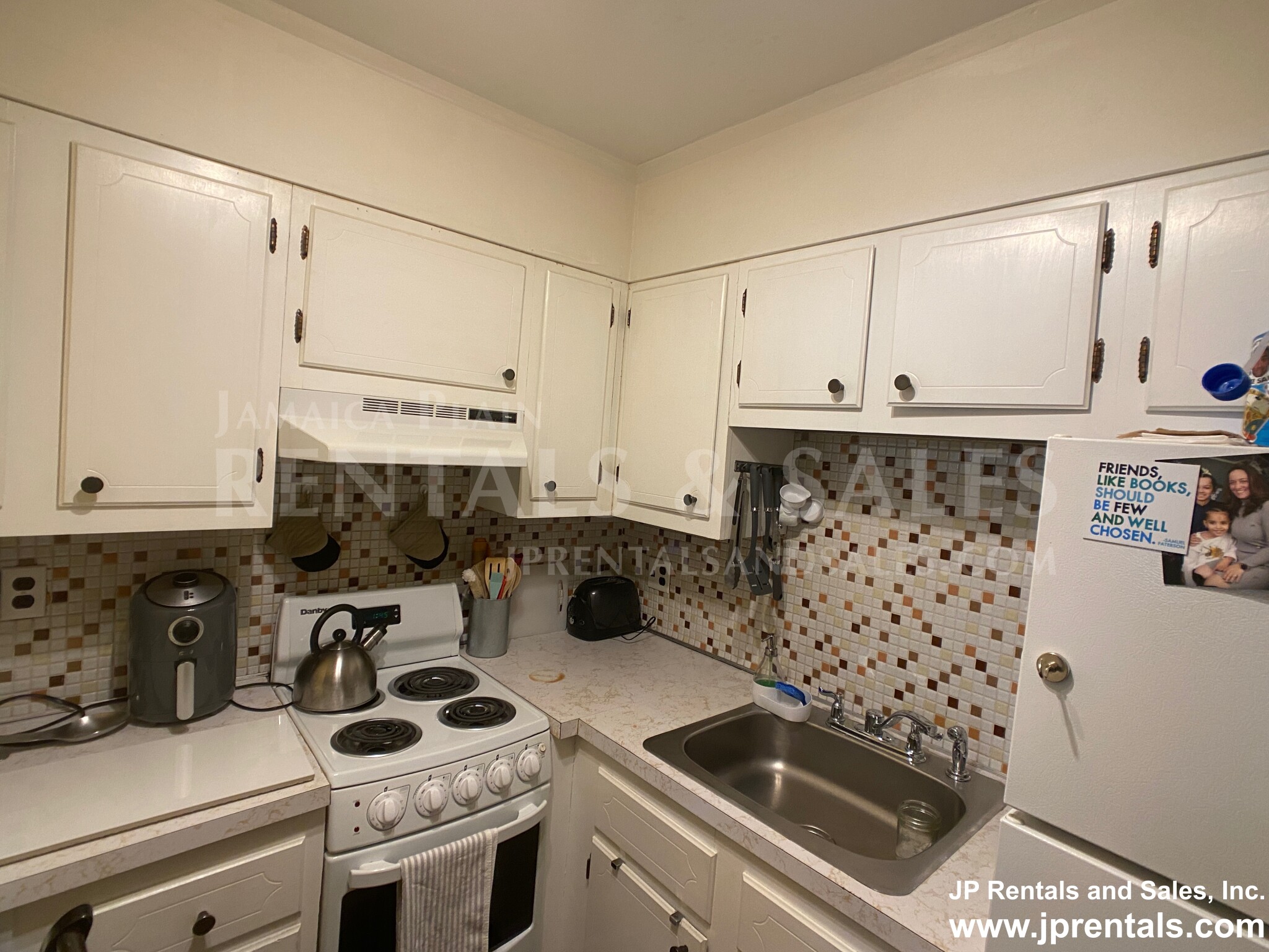 804 Centre St, Jamaica Plain