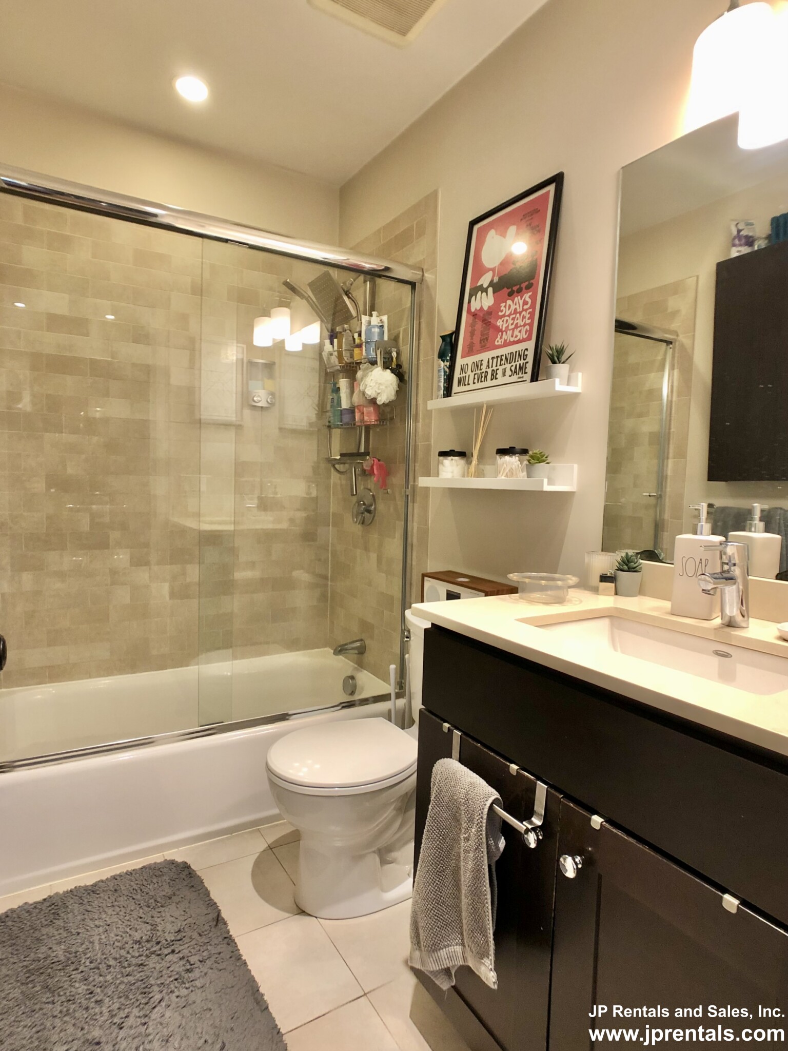 13 Meehan St, Jamaica Plain