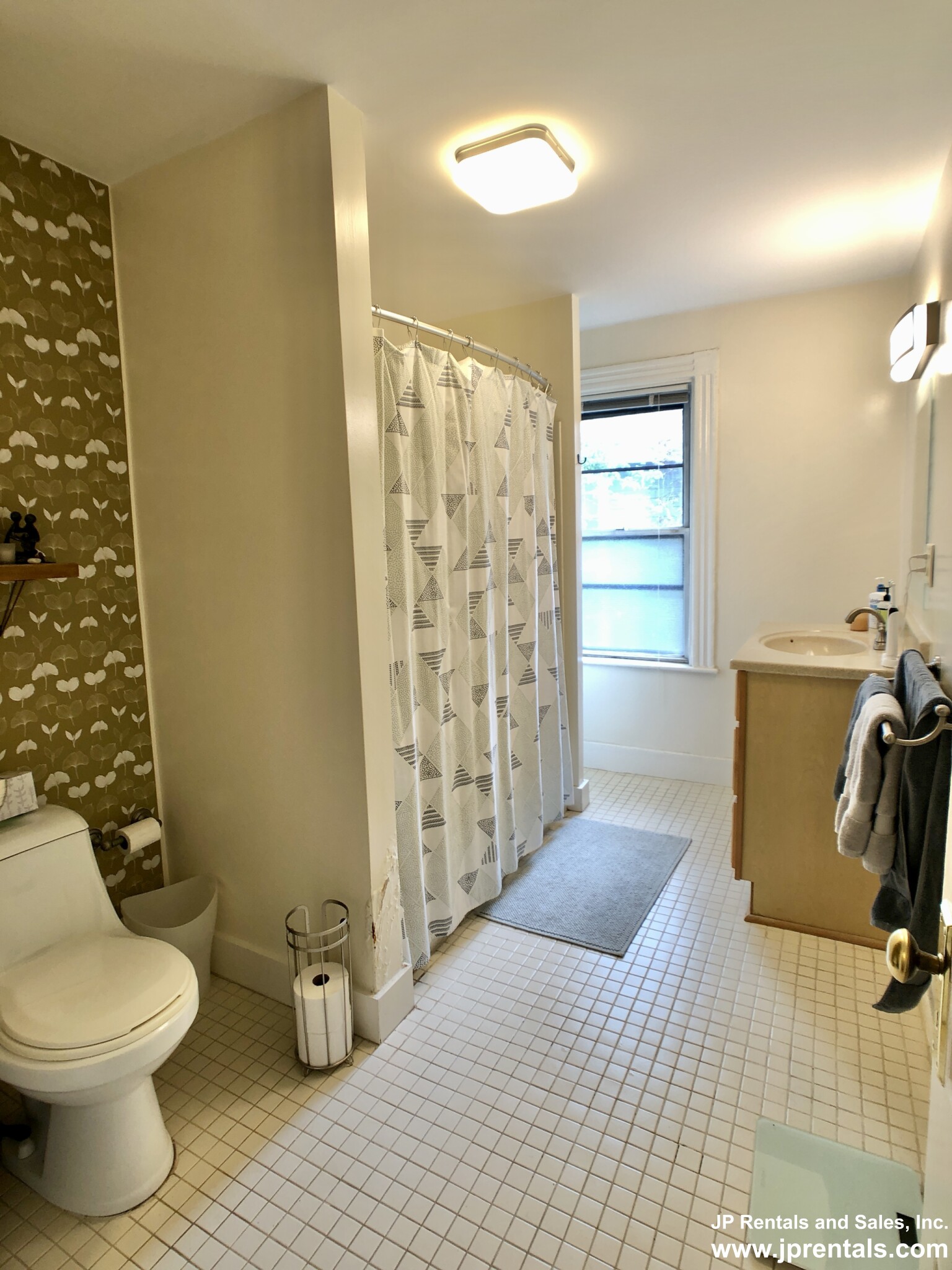 25 Lee St, Jamaica Plain