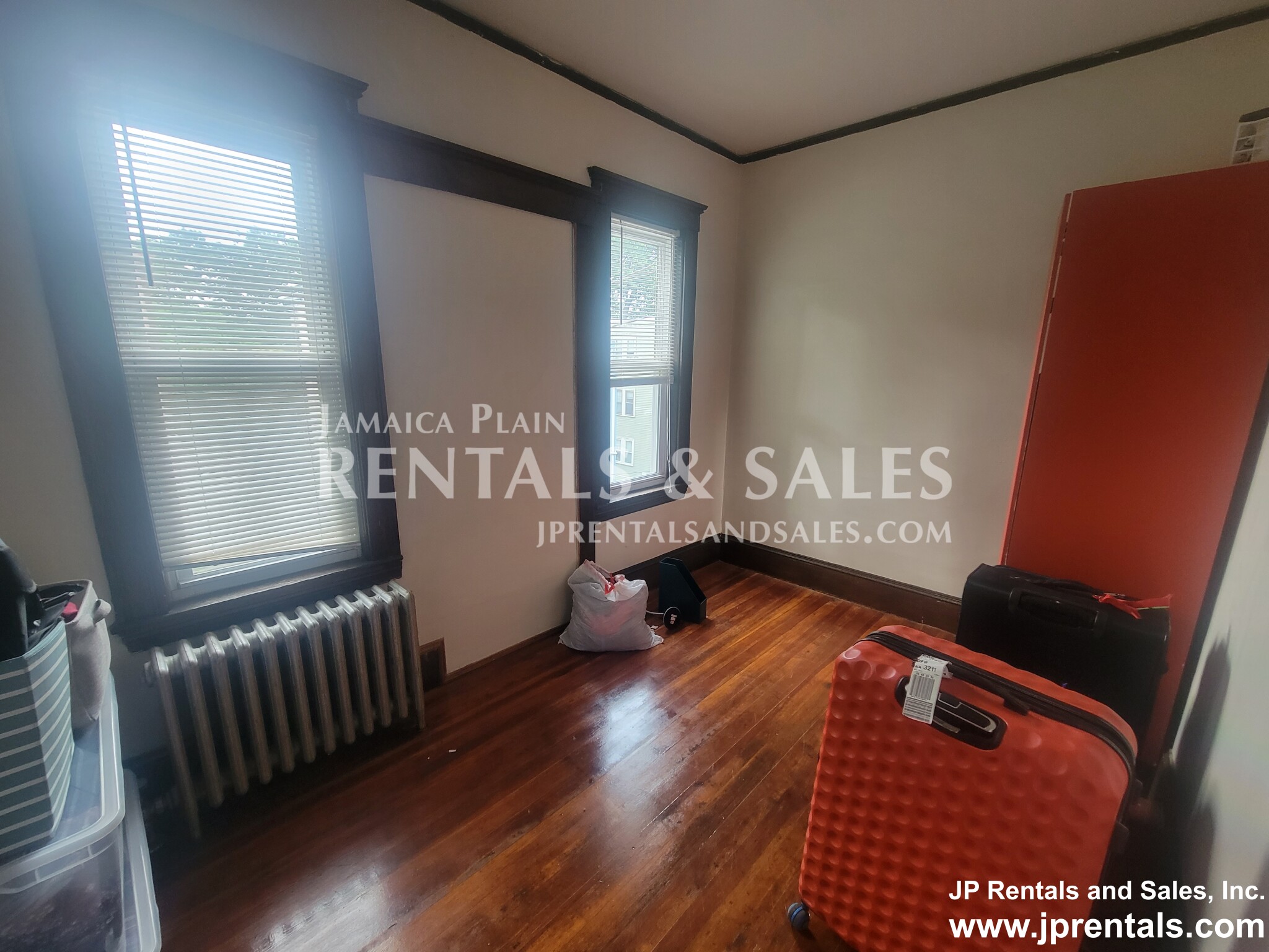 20 Glade Ave, Jamaica Plain