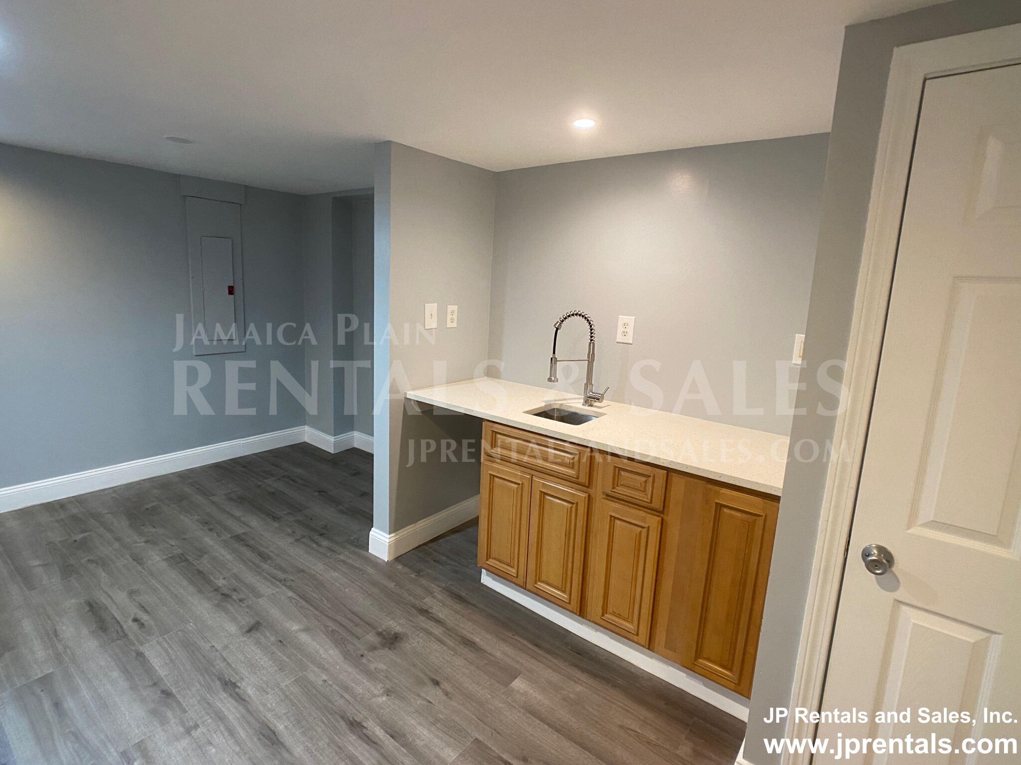 106 Montebello Rd, Jamaica Plain