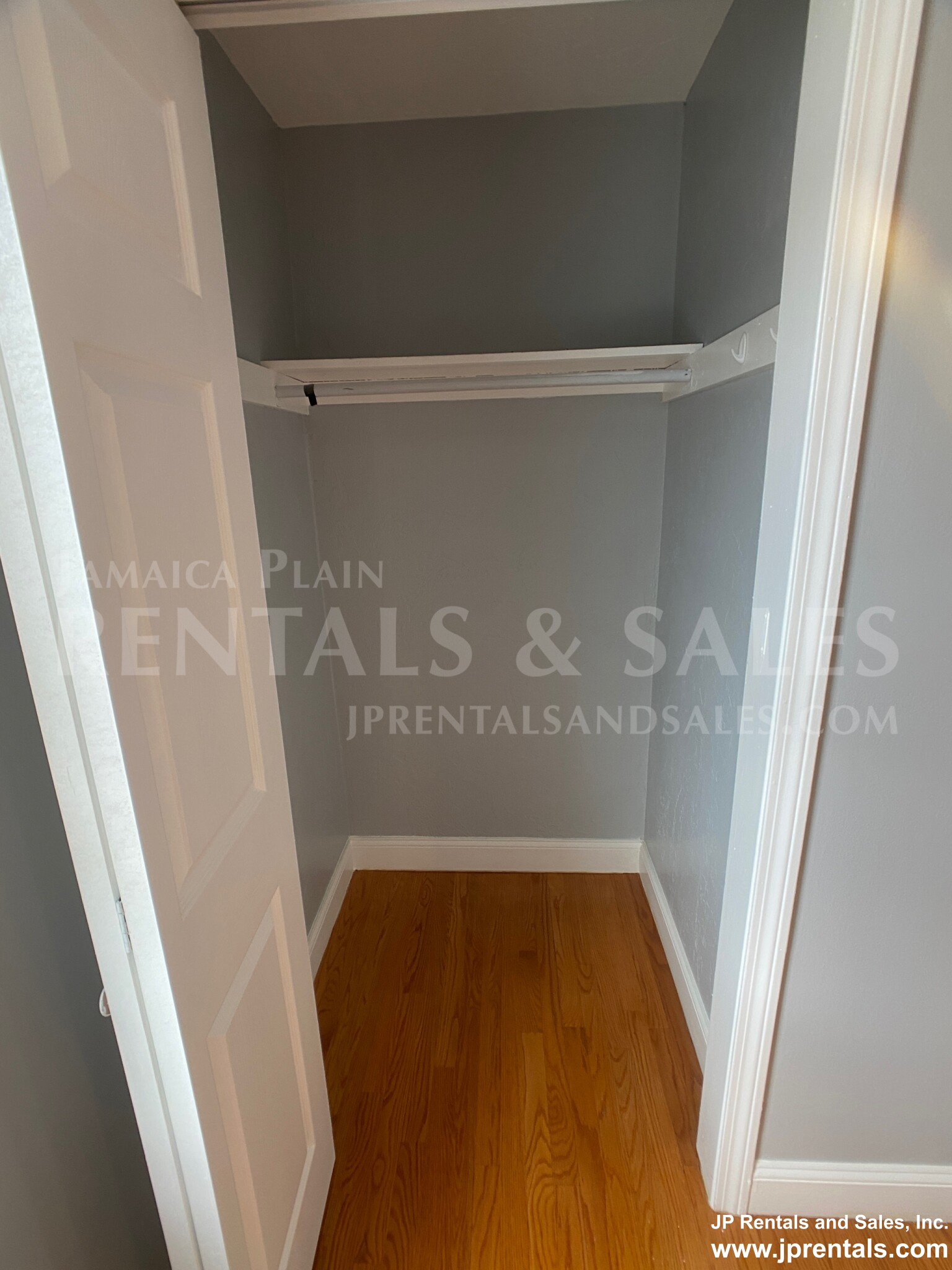106 Montebello Rd, Jamaica Plain