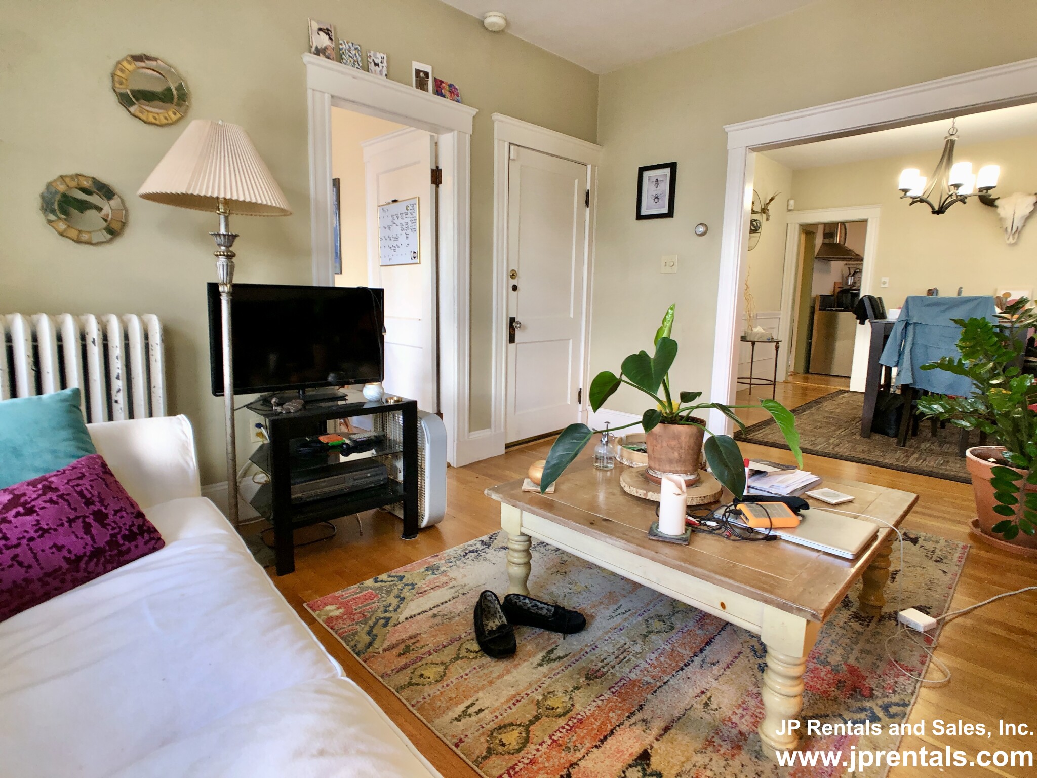 90 Forest Hills St, Jamaica Plain