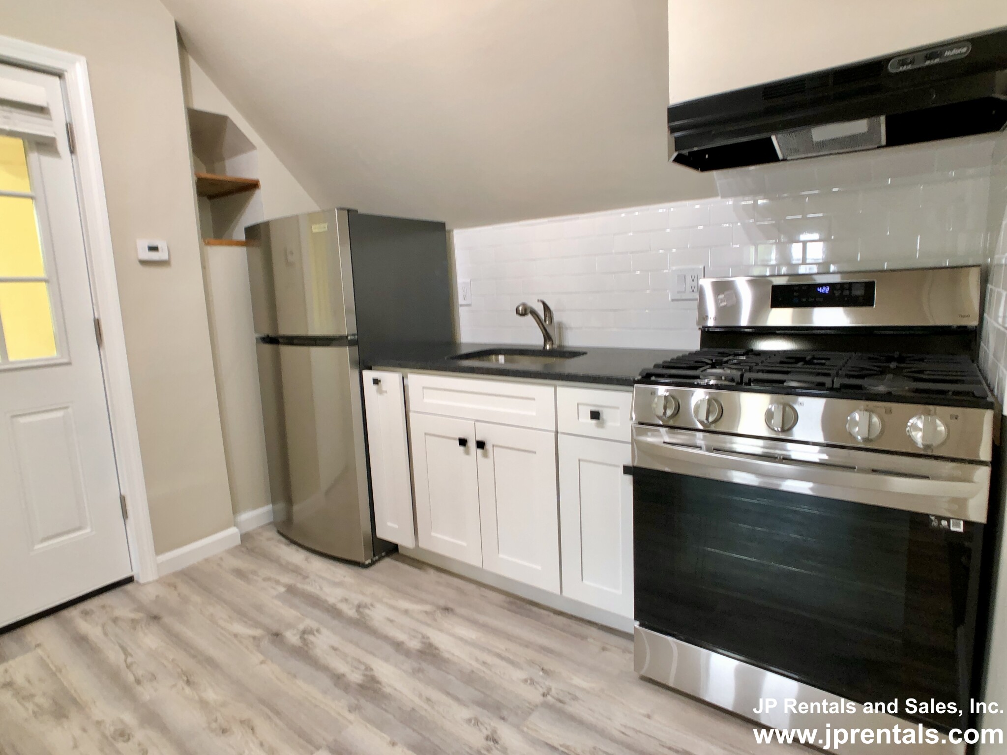 34 Evergreen St, Jamaica Plain