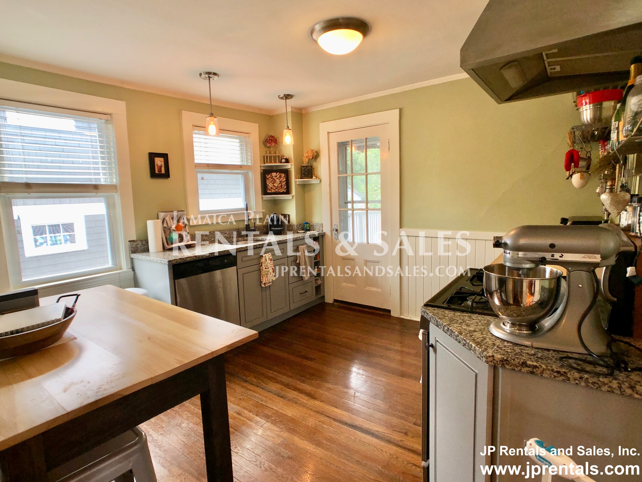 30 Iona St, Roslindale