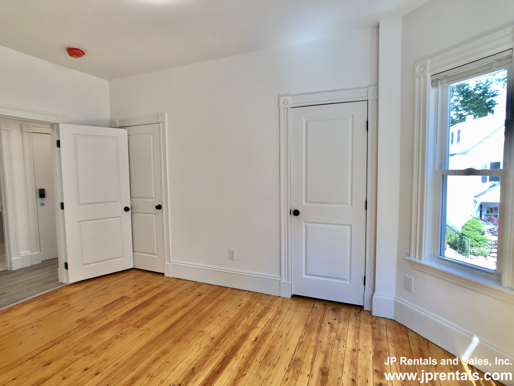 39 Goldsmith St, Jamaica Plain